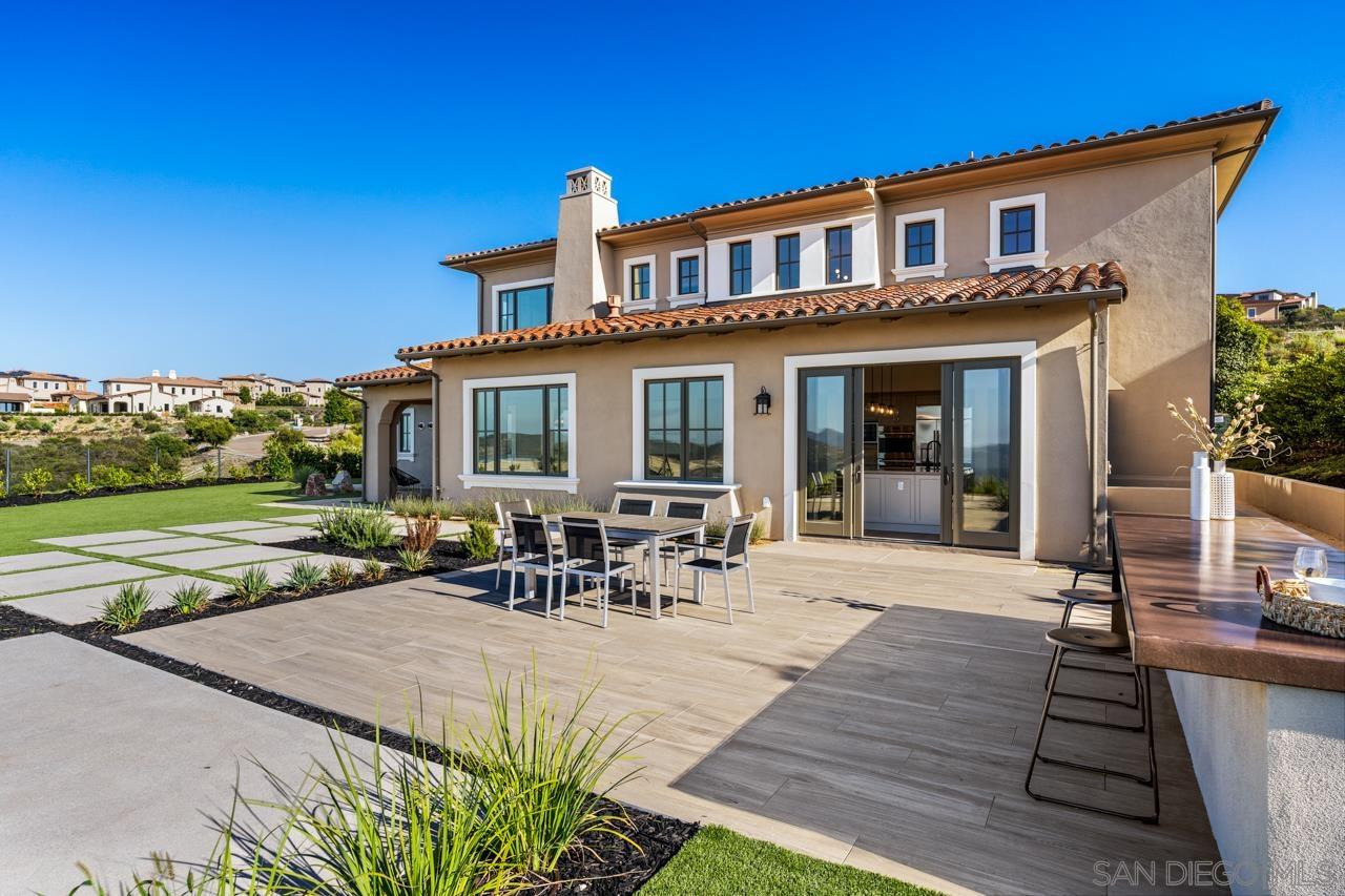 Detail Gallery Image 25 of 64 For 18238  Avenida Apice, Rancho Santa Fe,  CA 92067 - 4 Beds | 4/1 Baths