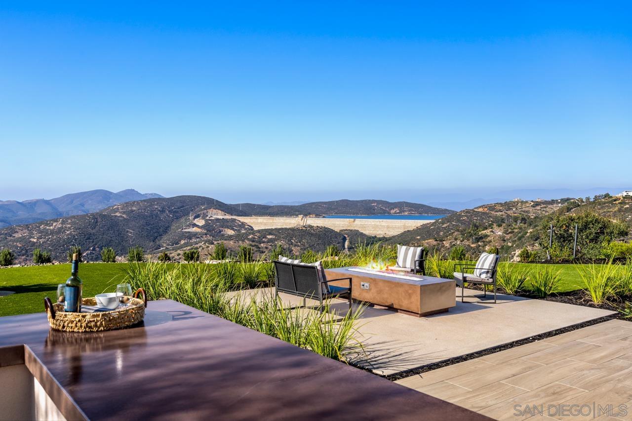 Detail Gallery Image 30 of 64 For 18238  Avenida Apice, Rancho Santa Fe,  CA 92067 - 4 Beds | 4/1 Baths