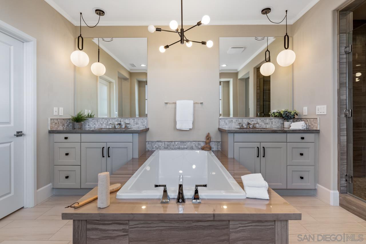 Detail Gallery Image 33 of 64 For 18238  Avenida Apice, Rancho Santa Fe,  CA 92067 - 4 Beds | 4/1 Baths