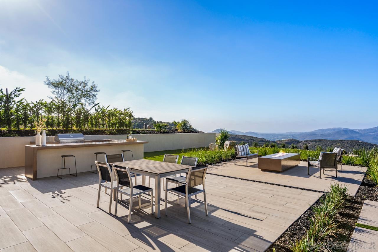 Detail Gallery Image 7 of 64 For 18238  Avenida Apice, Rancho Santa Fe,  CA 92067 - 4 Beds | 4/1 Baths