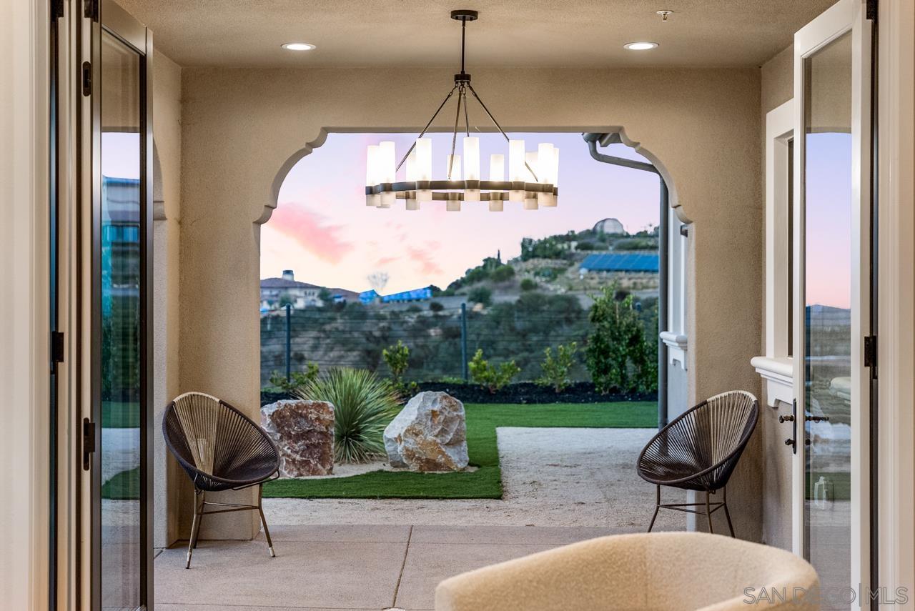 Detail Gallery Image 9 of 64 For 18238  Avenida Apice, Rancho Santa Fe,  CA 92067 - 4 Beds | 4/1 Baths