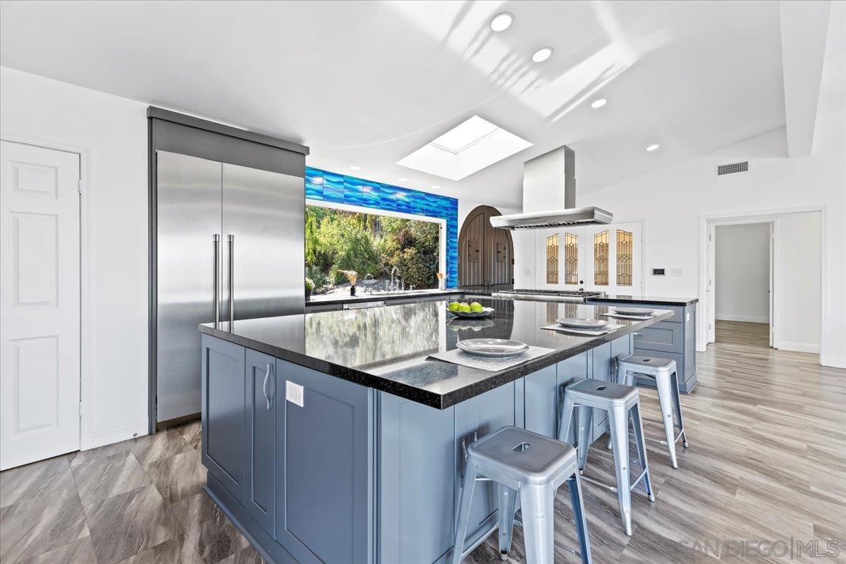 Detail Gallery Image 12 of 69 For 5030  Helix Ter, La Mesa,  CA 91941 - 4 Beds | 2 Baths