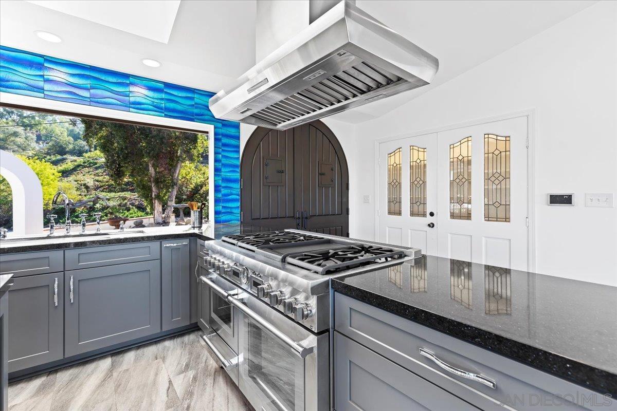 Detail Gallery Image 18 of 69 For 5030  Helix Ter, La Mesa,  CA 91941 - 4 Beds | 2 Baths