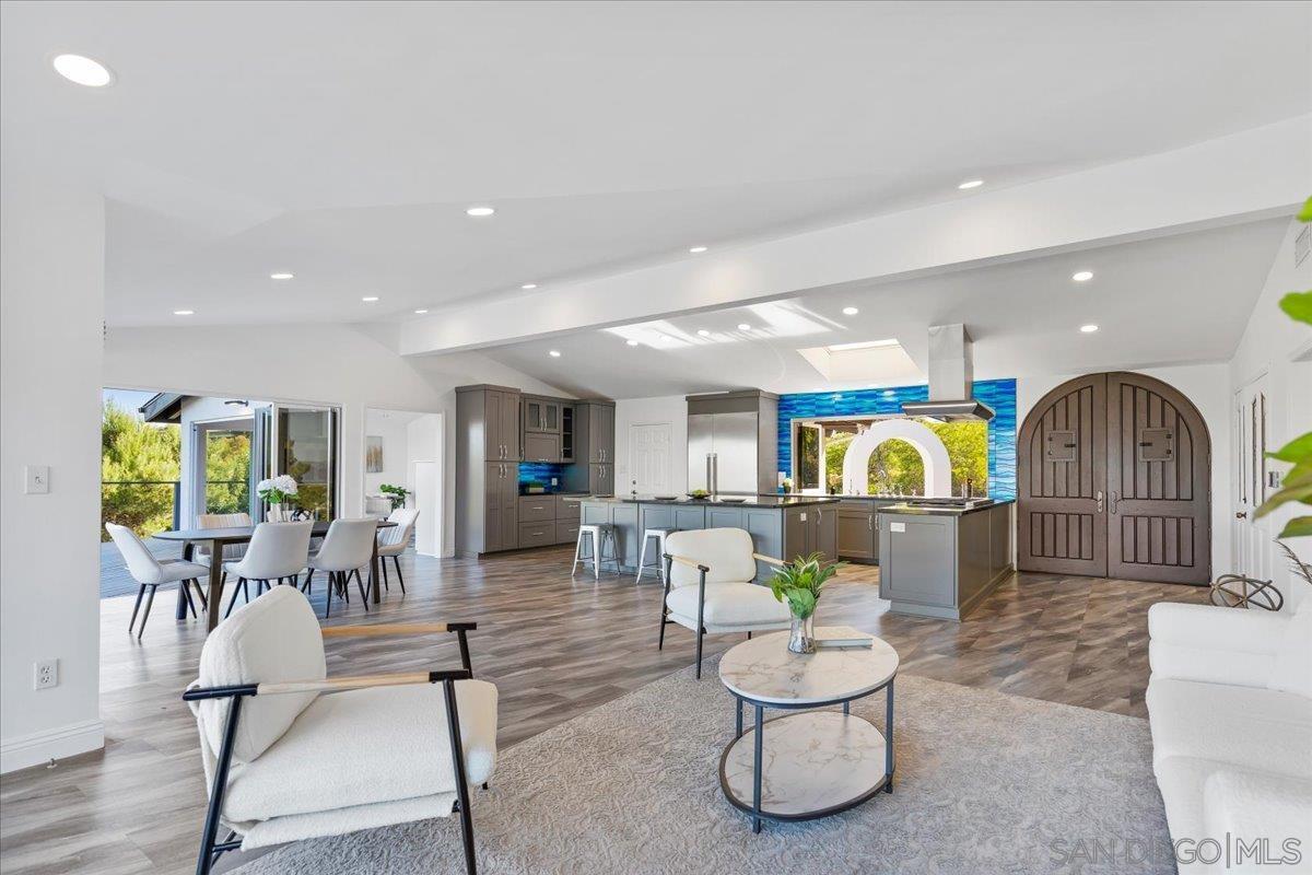 Detail Gallery Image 21 of 69 For 5030  Helix Ter, La Mesa,  CA 91941 - 4 Beds | 2 Baths