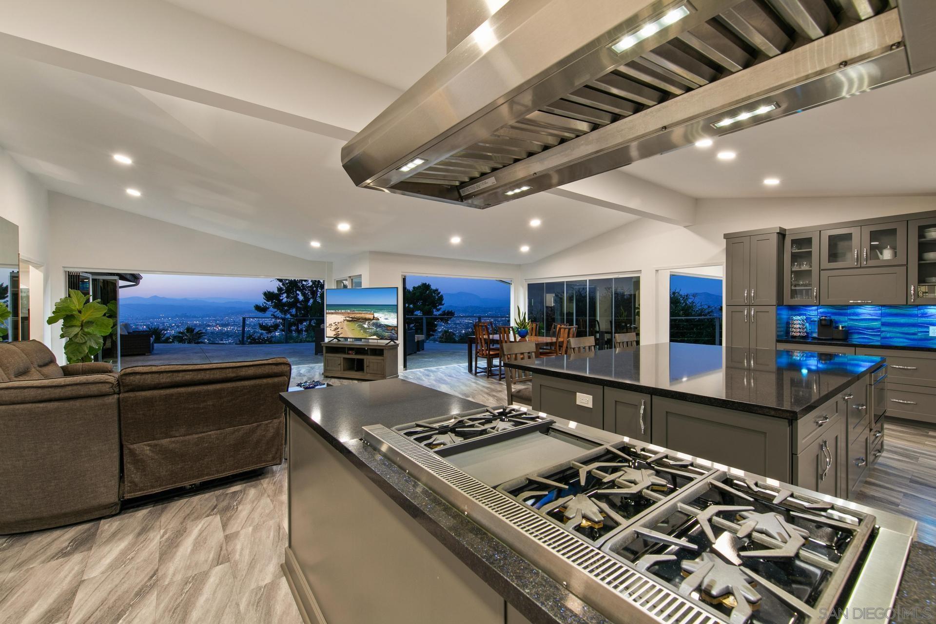 Detail Gallery Image 34 of 69 For 5030  Helix Ter, La Mesa,  CA 91941 - 4 Beds | 2 Baths