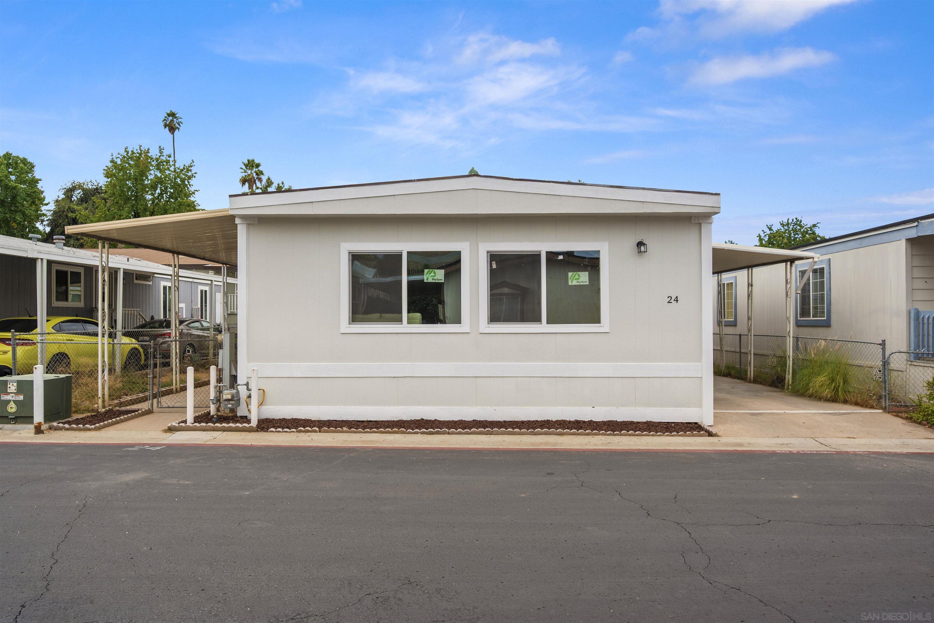 Detail Gallery Image 3 of 25 For 13655  Highway 8 Business  Spc 24,  El Cajon,  CA 92021 - 3 Beds | 2 Baths