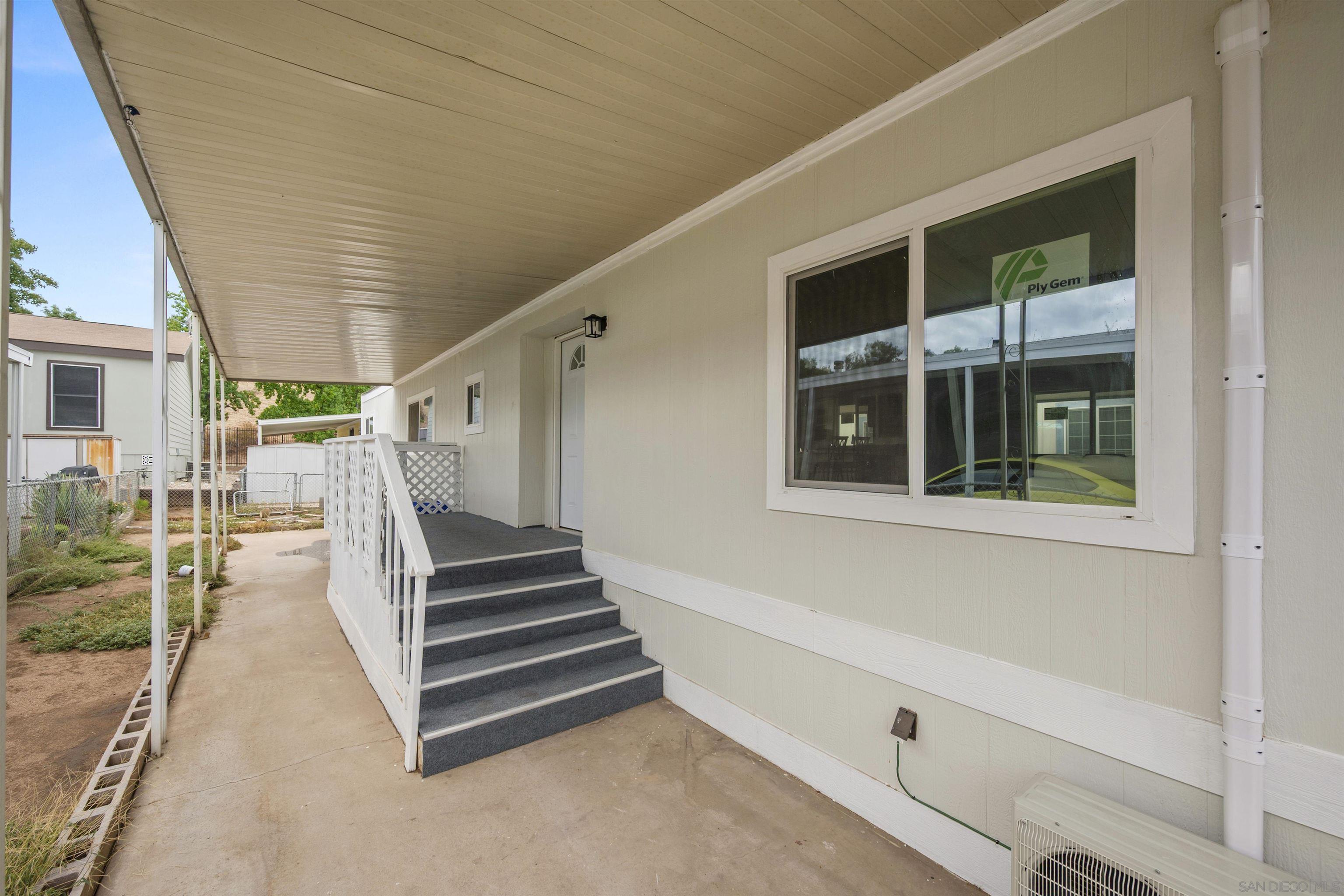 Detail Gallery Image 6 of 25 For 13655  Highway 8 Business  Spc 24,  El Cajon,  CA 92021 - 3 Beds | 2 Baths