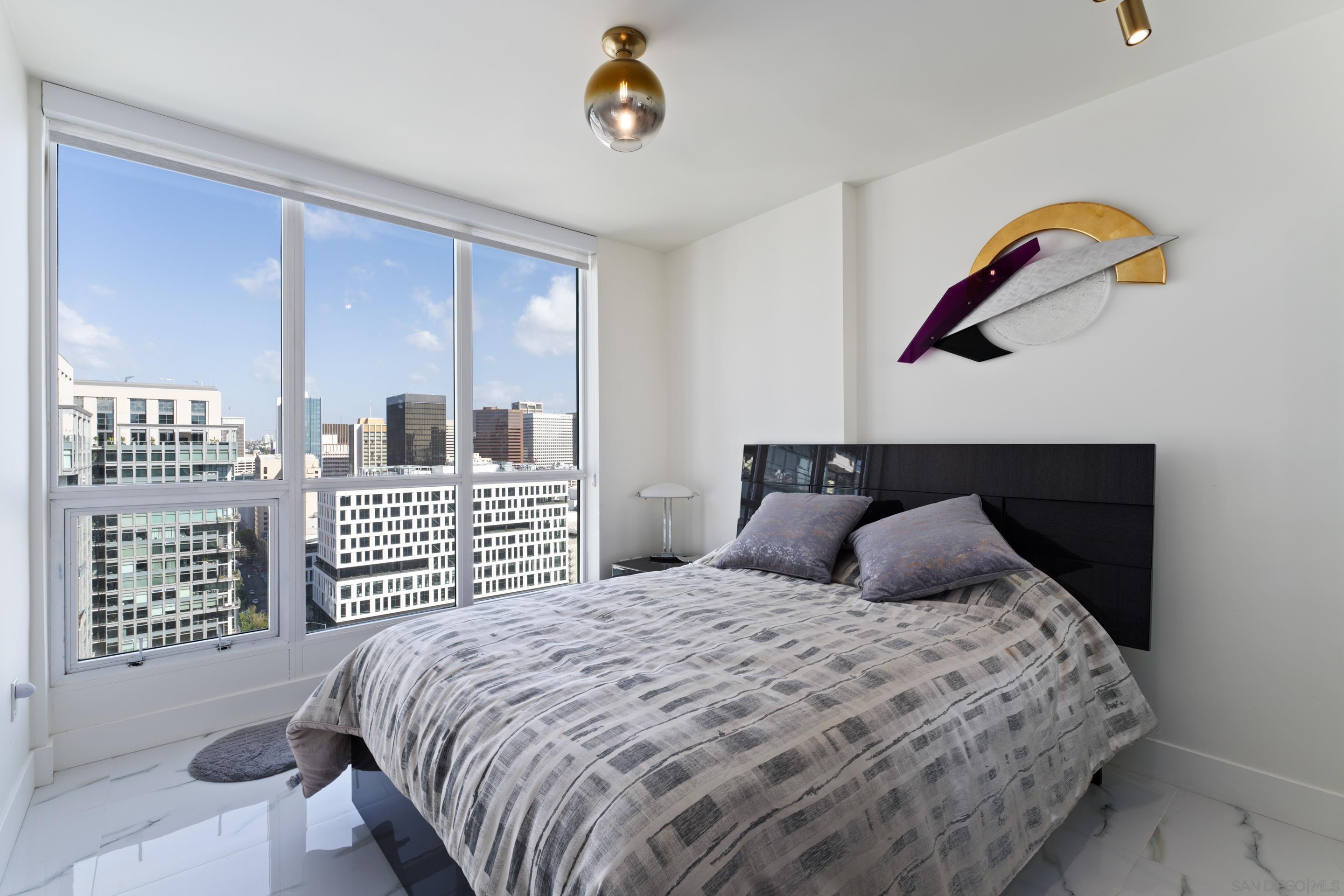 Detail Gallery Image 17 of 73 For 510  1st Ave  2204, San Diego,  CA 92101 - 3 Beds | 3 Baths