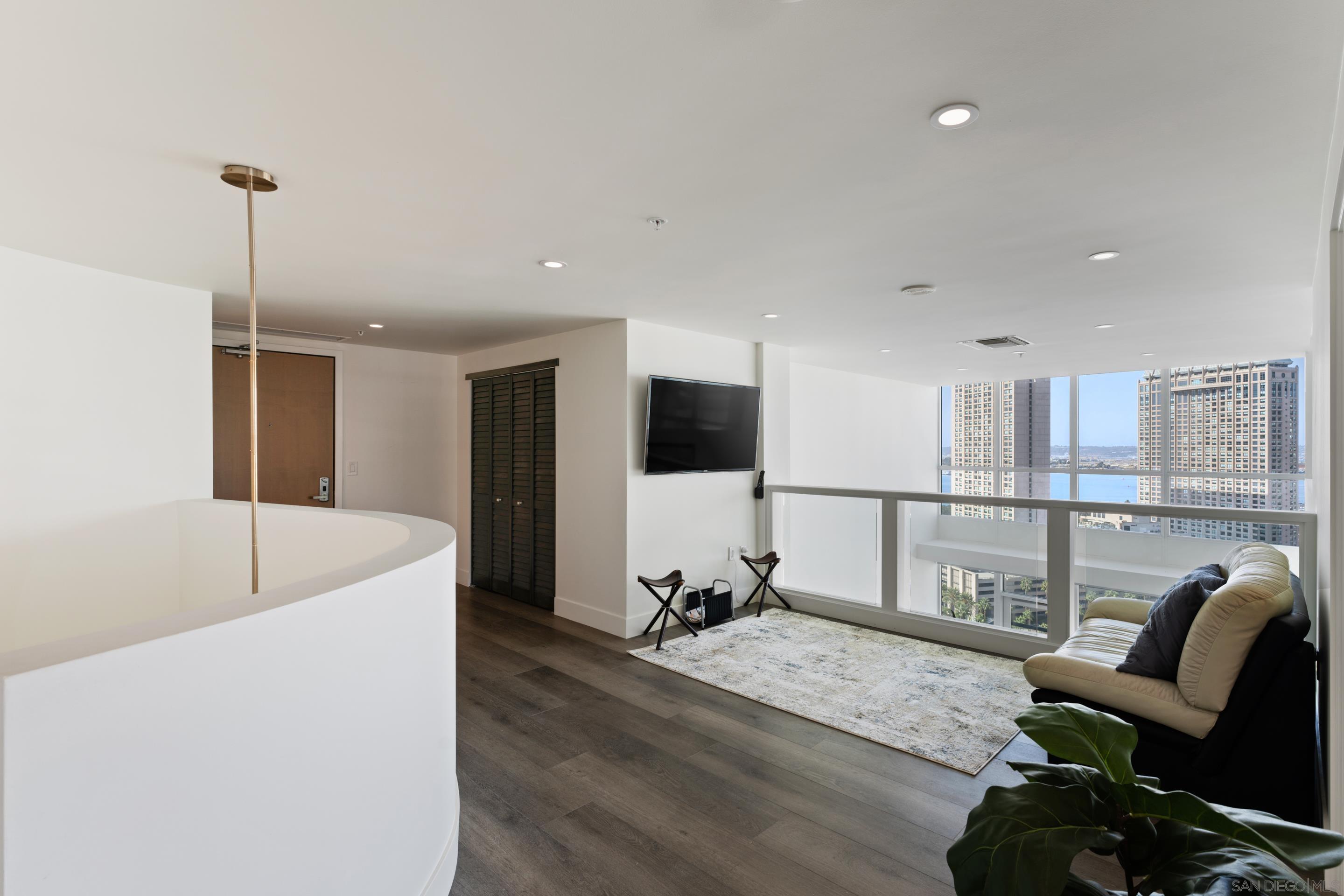 Detail Gallery Image 20 of 73 For 510  1st Ave  2204, San Diego,  CA 92101 - 3 Beds | 3 Baths