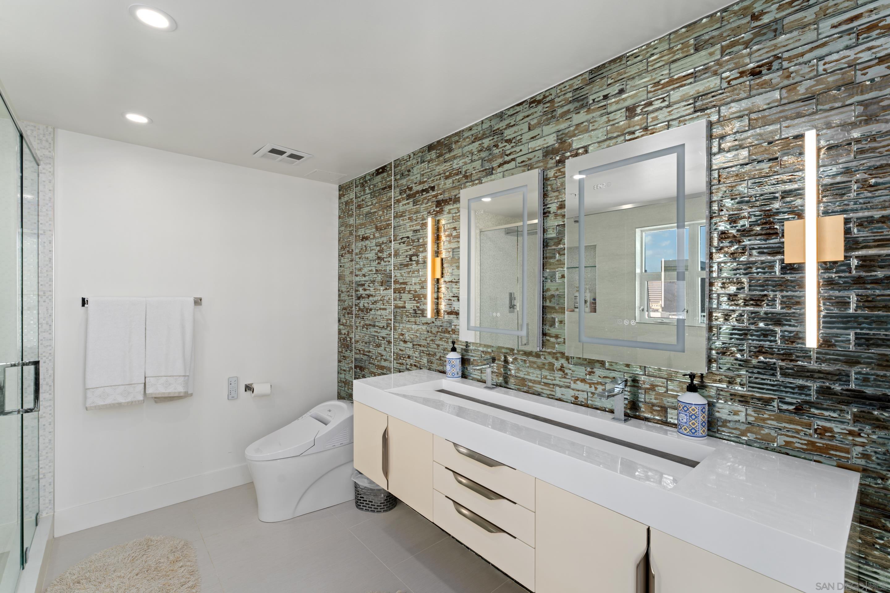 Detail Gallery Image 28 of 73 For 510  1st Ave  2204, San Diego,  CA 92101 - 3 Beds | 3 Baths