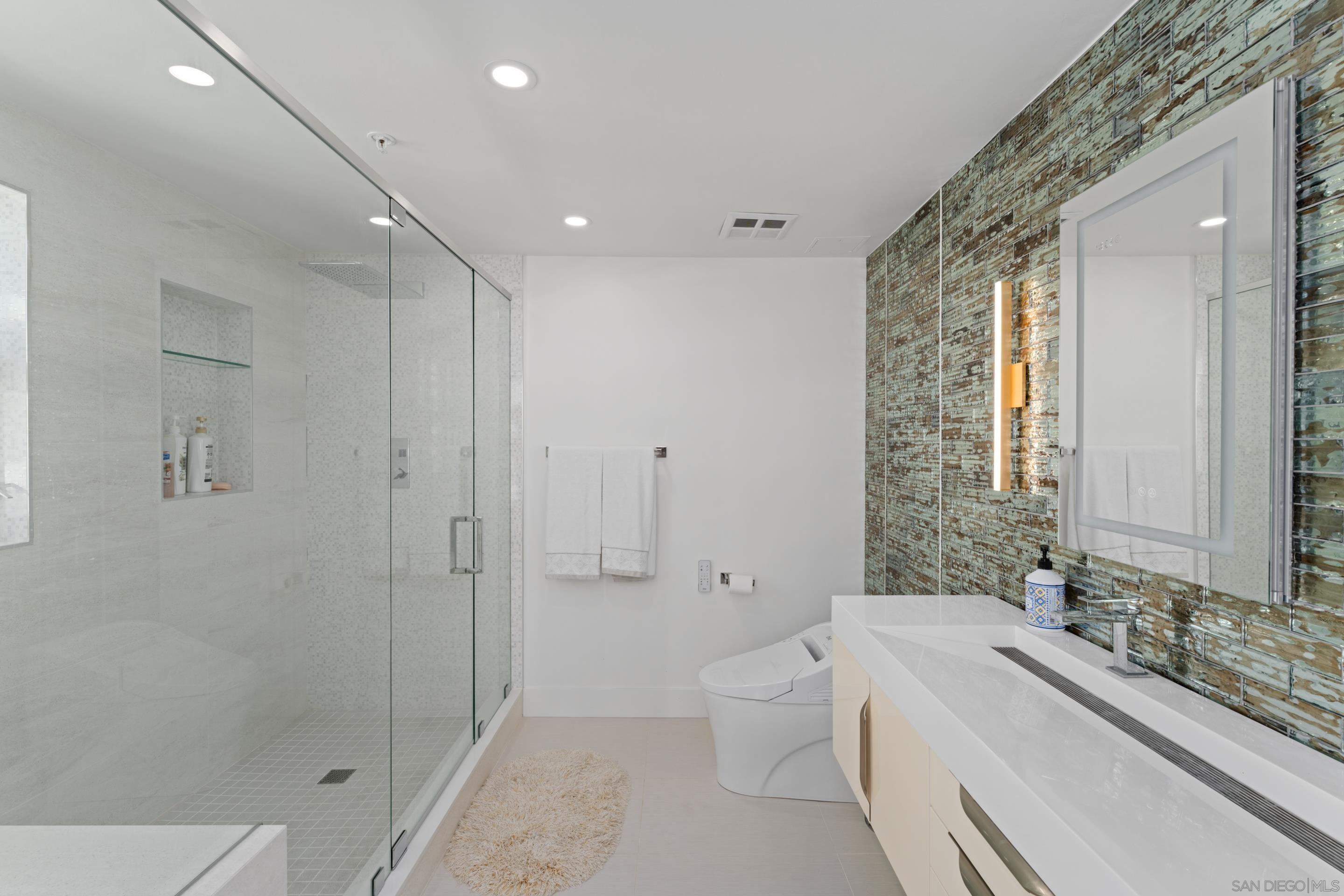 Detail Gallery Image 29 of 73 For 510  1st Ave  2204, San Diego,  CA 92101 - 3 Beds | 3 Baths