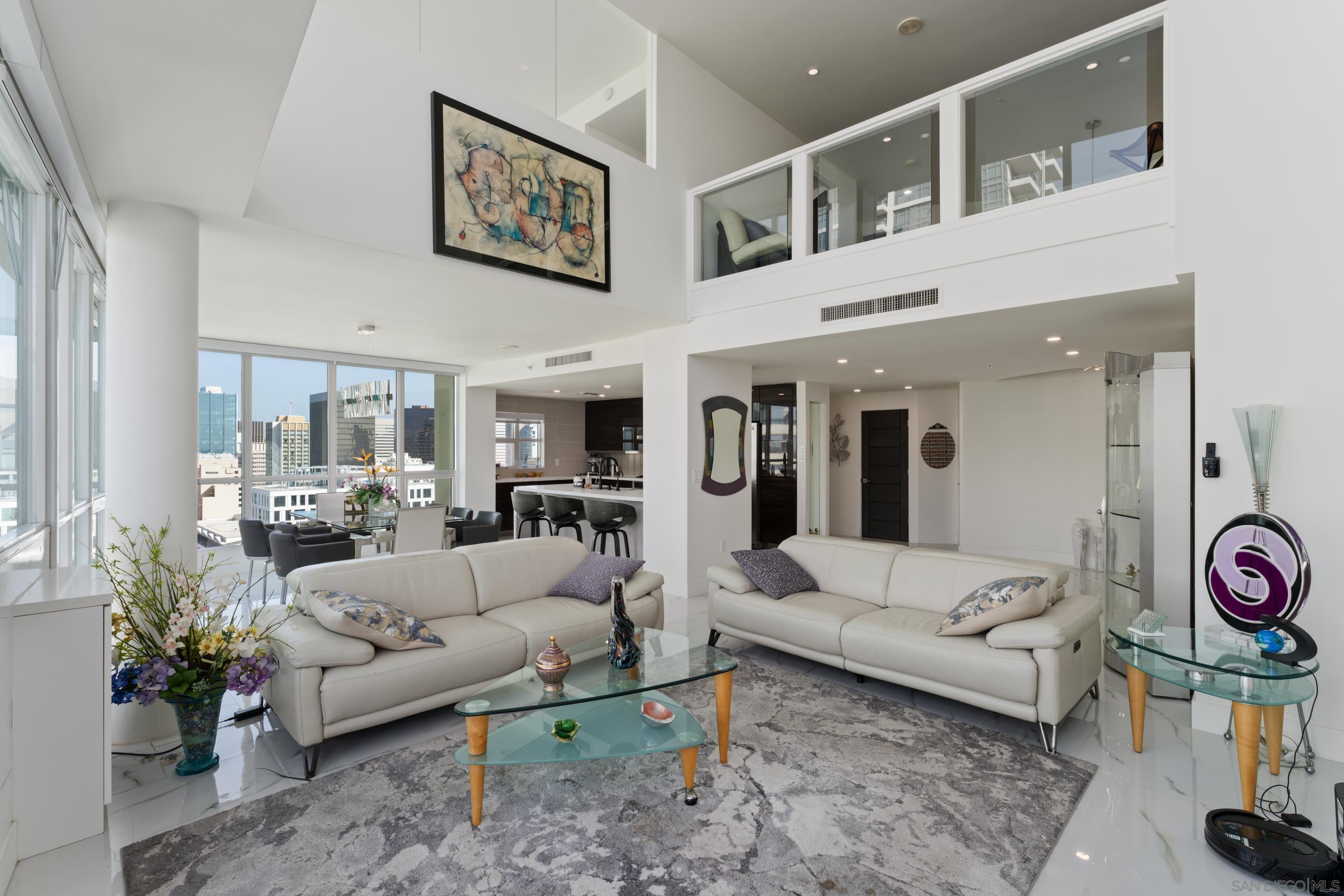 Detail Gallery Image 5 of 73 For 510  1st Ave  2204, San Diego,  CA 92101 - 3 Beds | 3 Baths