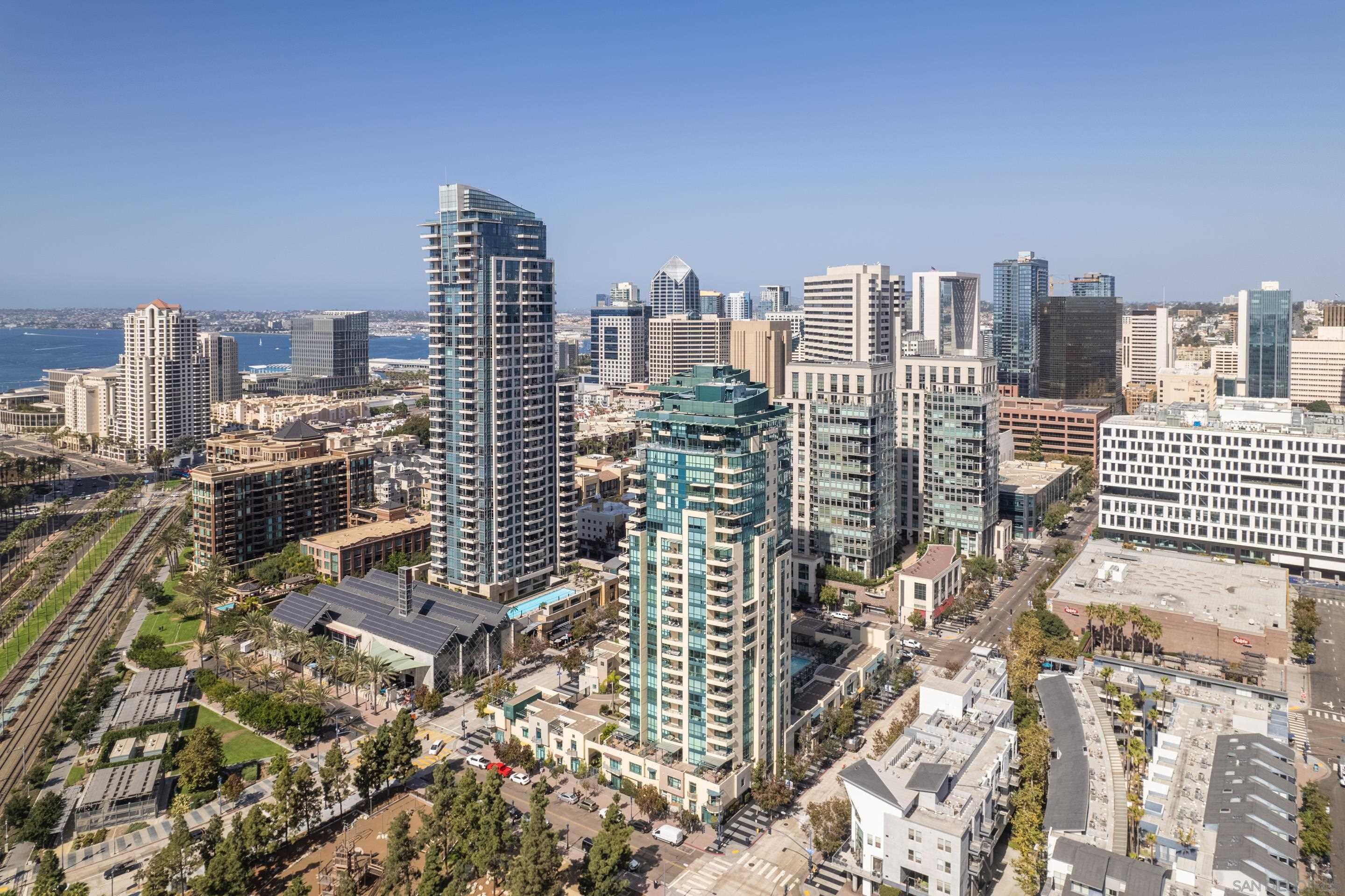 Detail Gallery Image 46 of 73 For 510  1st Ave  2204, San Diego,  CA 92101 - 3 Beds | 3 Baths