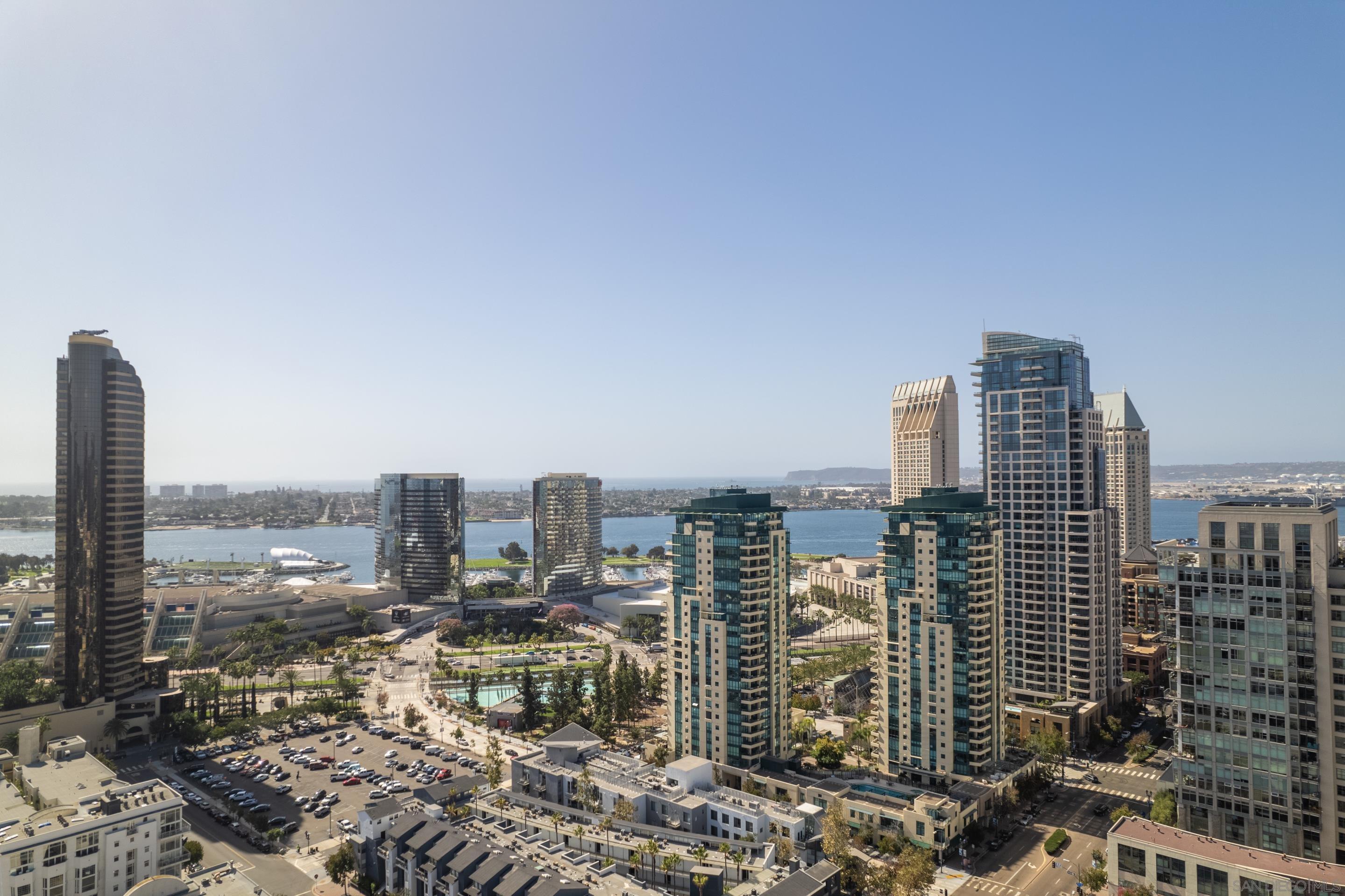 Detail Gallery Image 50 of 73 For 510  1st Ave  2204, San Diego,  CA 92101 - 3 Beds | 3 Baths