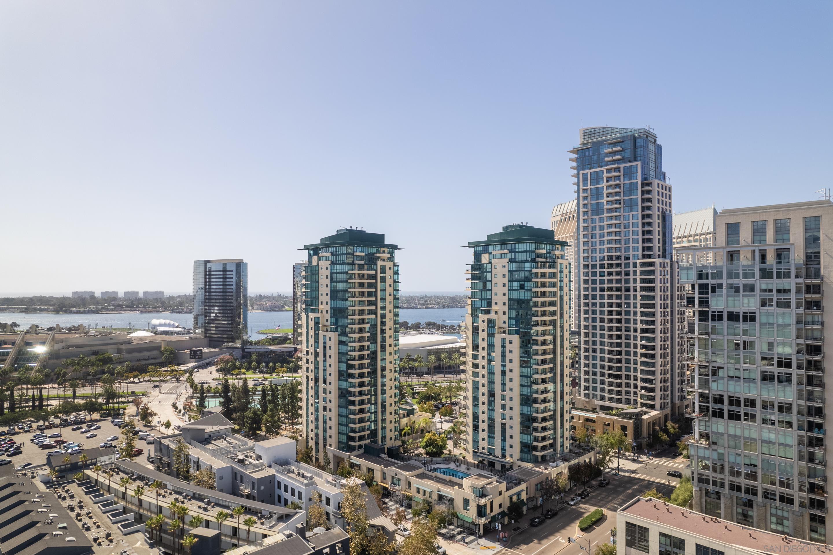 Detail Gallery Image 51 of 73 For 510  1st Ave  2204, San Diego,  CA 92101 - 3 Beds | 3 Baths