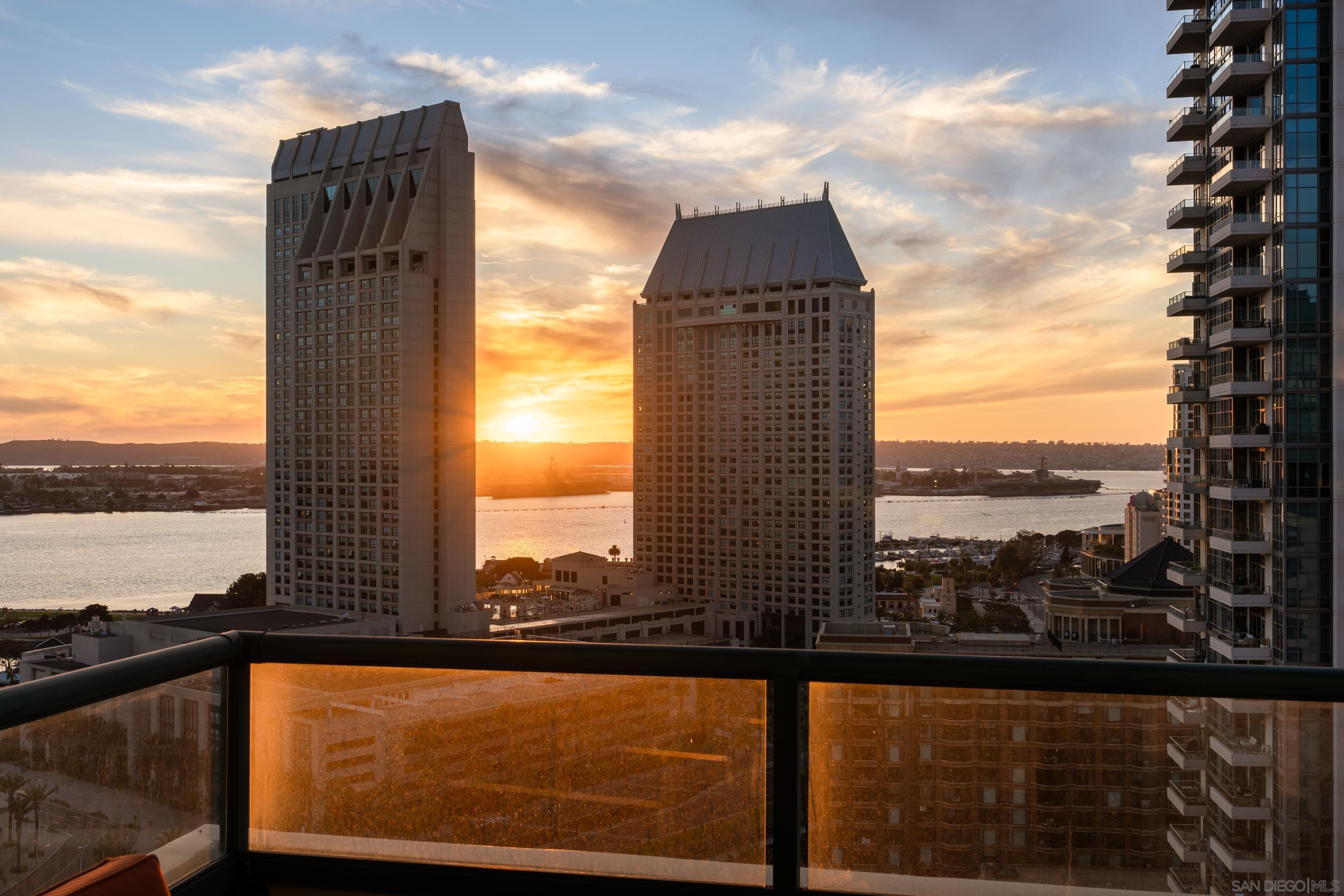 Detail Gallery Image 70 of 73 For 510  1st Ave  2204, San Diego,  CA 92101 - 3 Beds | 3 Baths