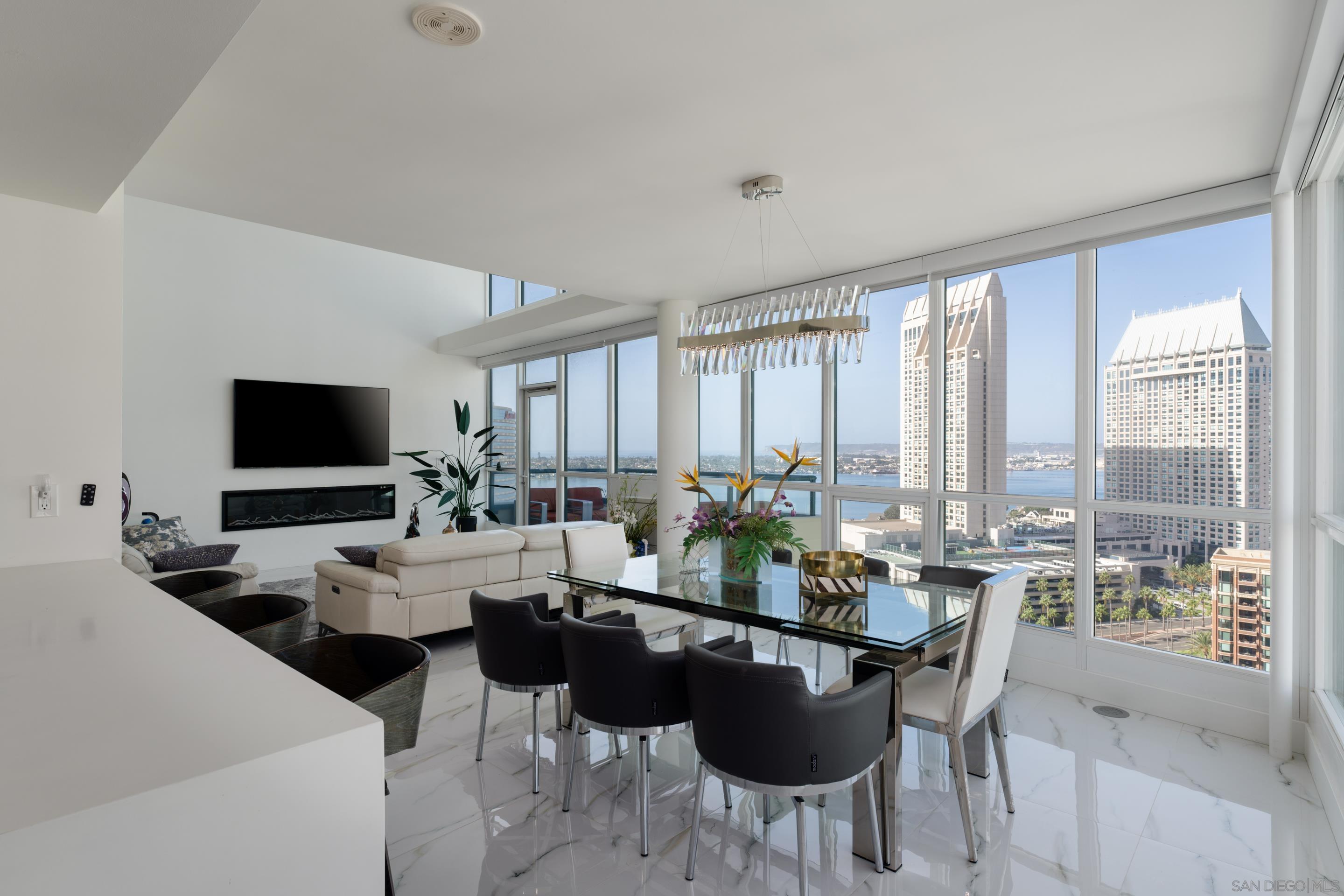 Detail Gallery Image 9 of 73 For 510  1st Ave  2204, San Diego,  CA 92101 - 3 Beds | 3 Baths