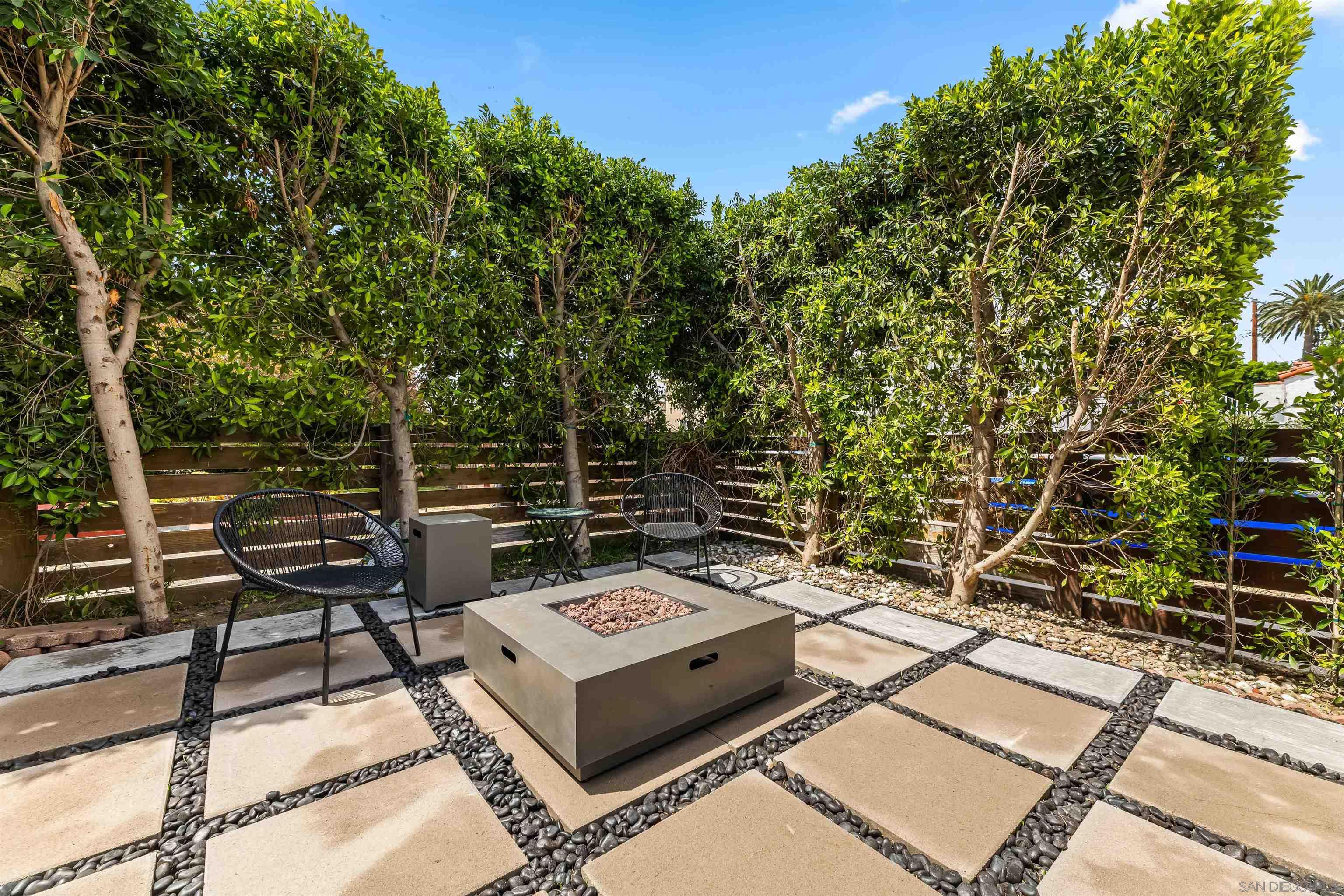 Detail Gallery Image 18 of 31 For 11202  Emelita, North Hollywood,  CA 91601 - 2 Beds | 1 Baths