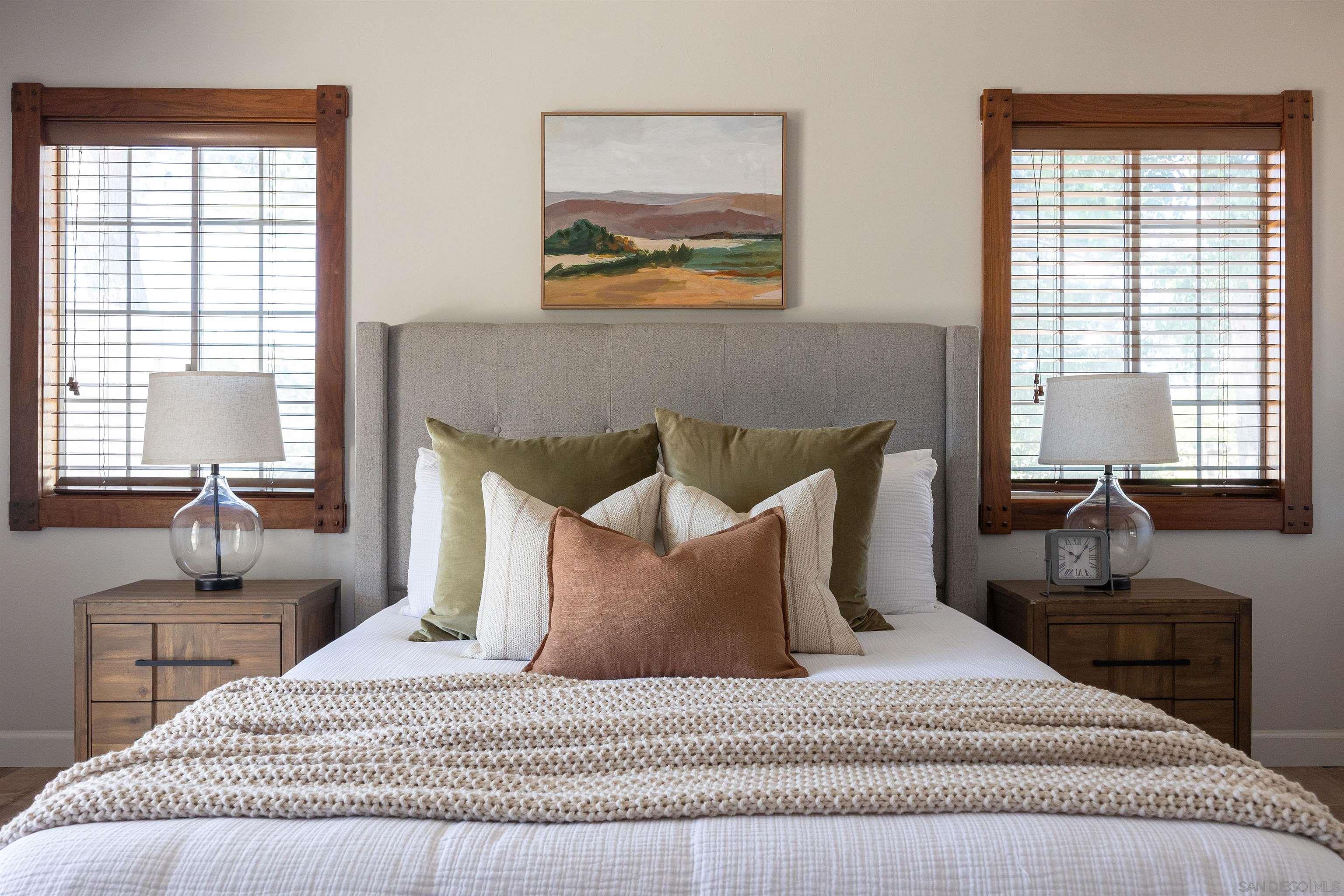 Detail Gallery Image 11 of 26 For 23637  Barrego Way, Ramona,  CA 92065 - 5 Beds | 2 Baths