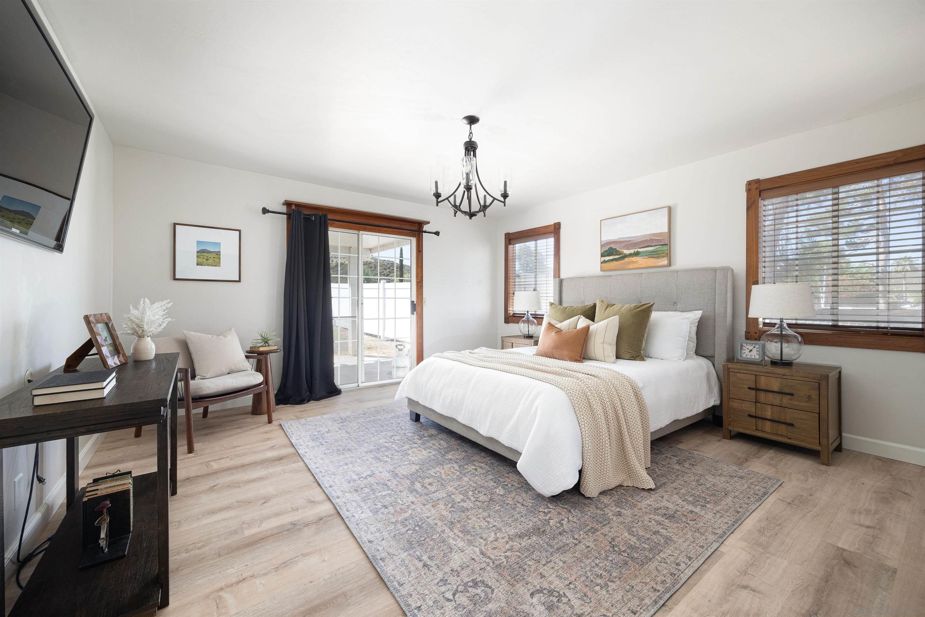 Detail Gallery Image 10 of 26 For 23637  Barrego Way, Ramona,  CA 92065 - 5 Beds | 2 Baths