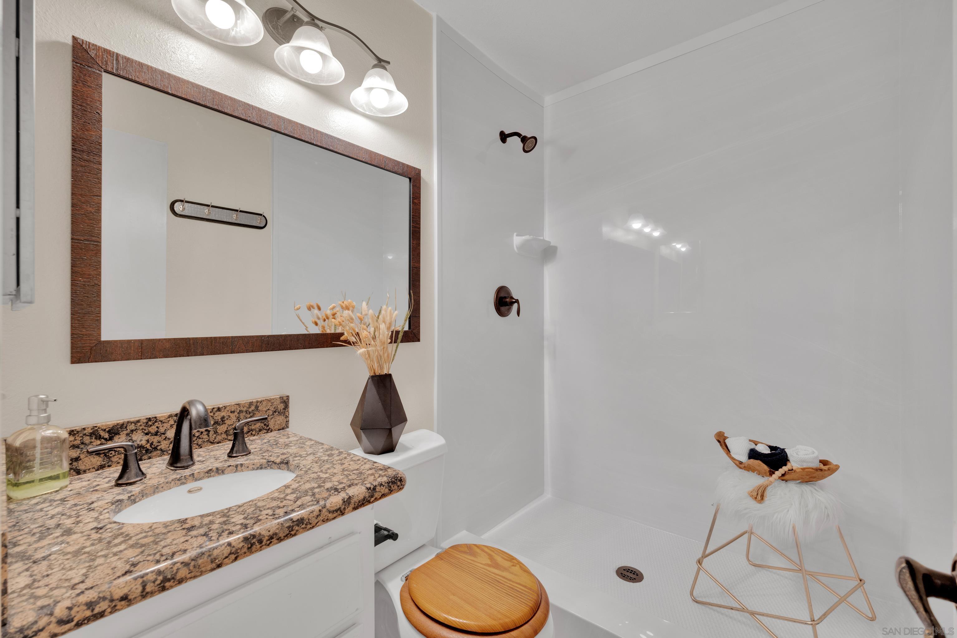 Detail Gallery Image 27 of 60 For 2010  Palsero Ave, Escondido,  CA 92029 - 4 Beds | 3 Baths