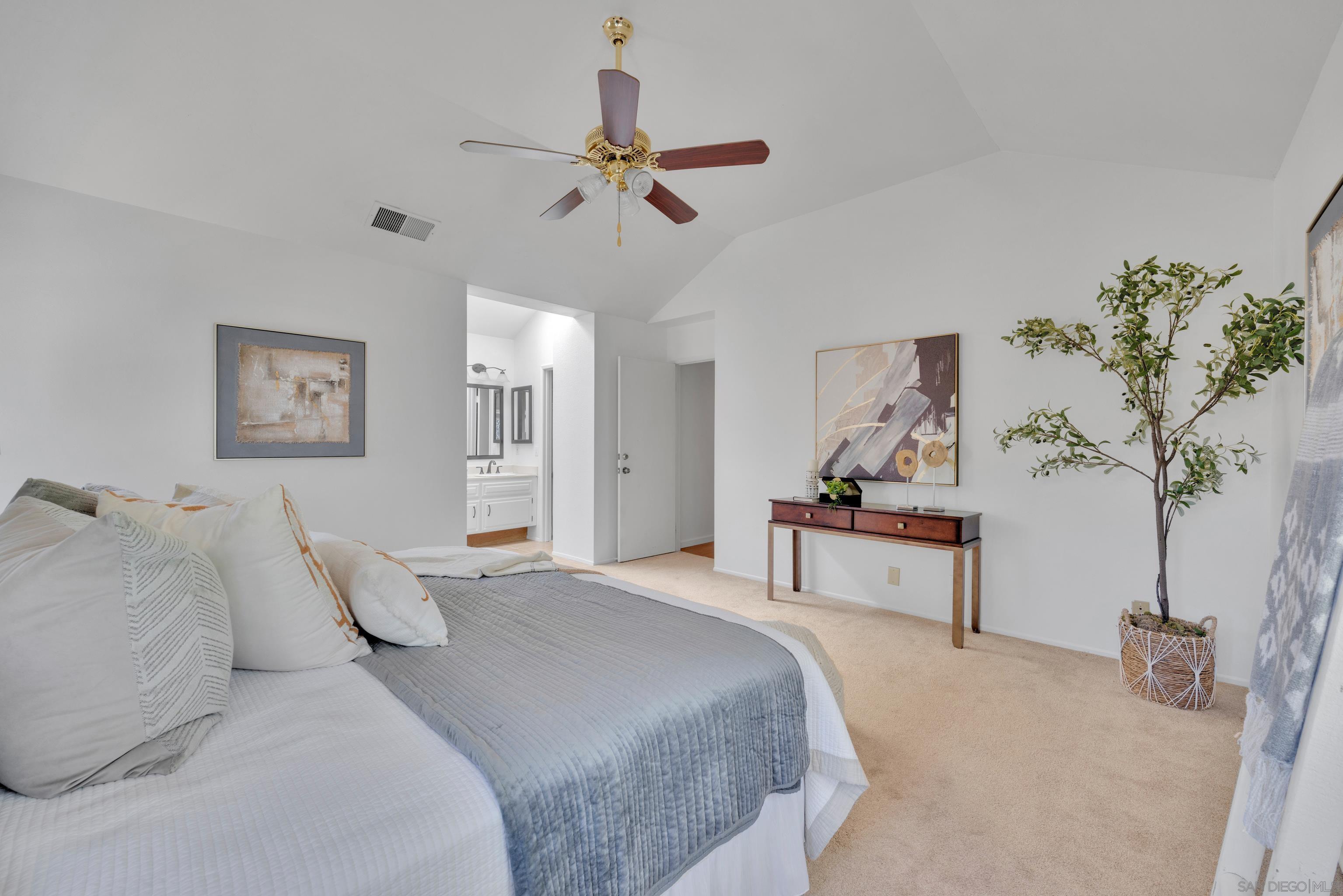 Detail Gallery Image 33 of 60 For 2010  Palsero Ave, Escondido,  CA 92029 - 4 Beds | 3 Baths