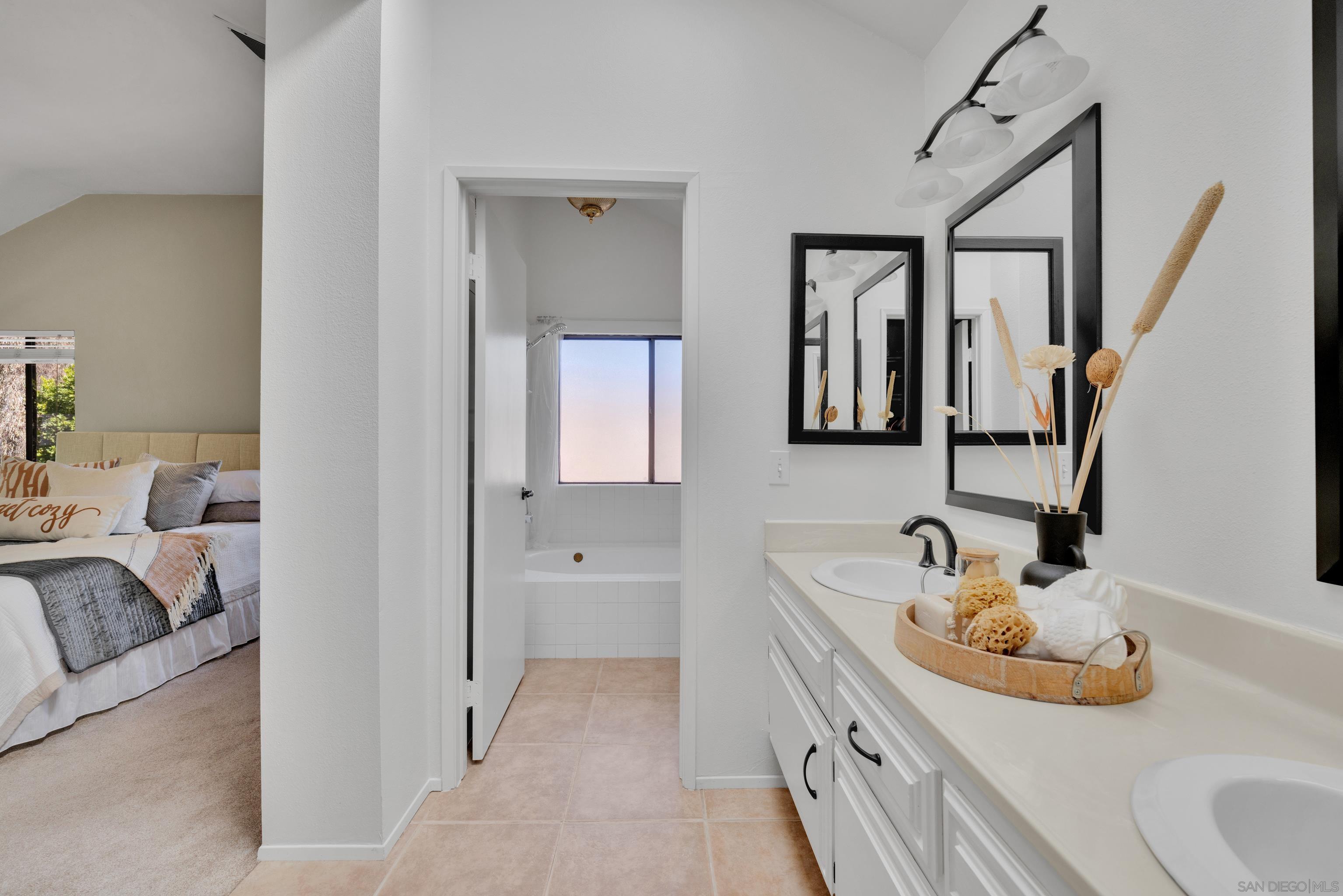 Detail Gallery Image 36 of 60 For 2010  Palsero Ave, Escondido,  CA 92029 - 4 Beds | 3 Baths