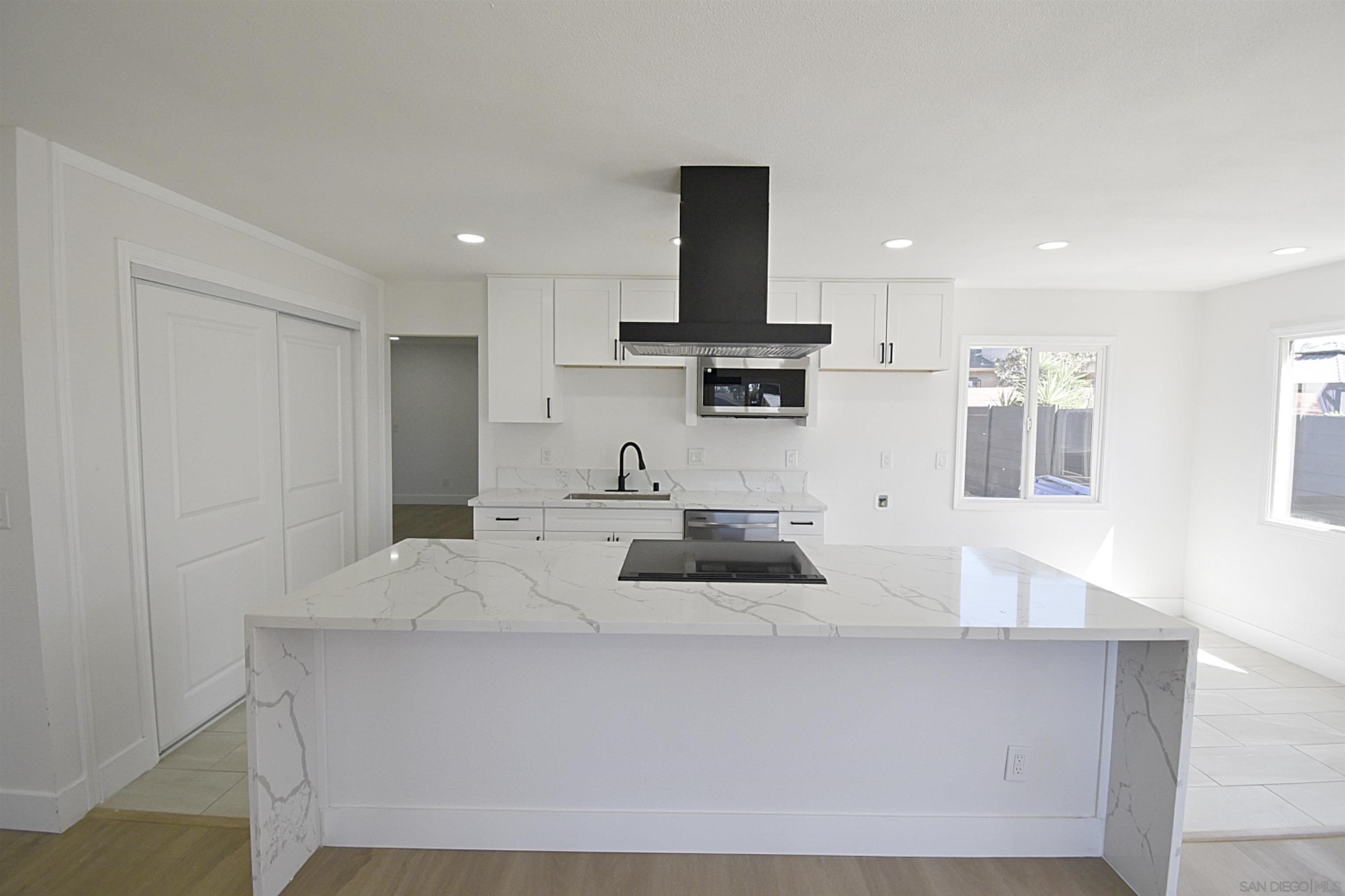 Detail Gallery Image 12 of 49 For 4772  Mount Gaywas, San Diego,  CA 92117 - 5 Beds | 2 Baths