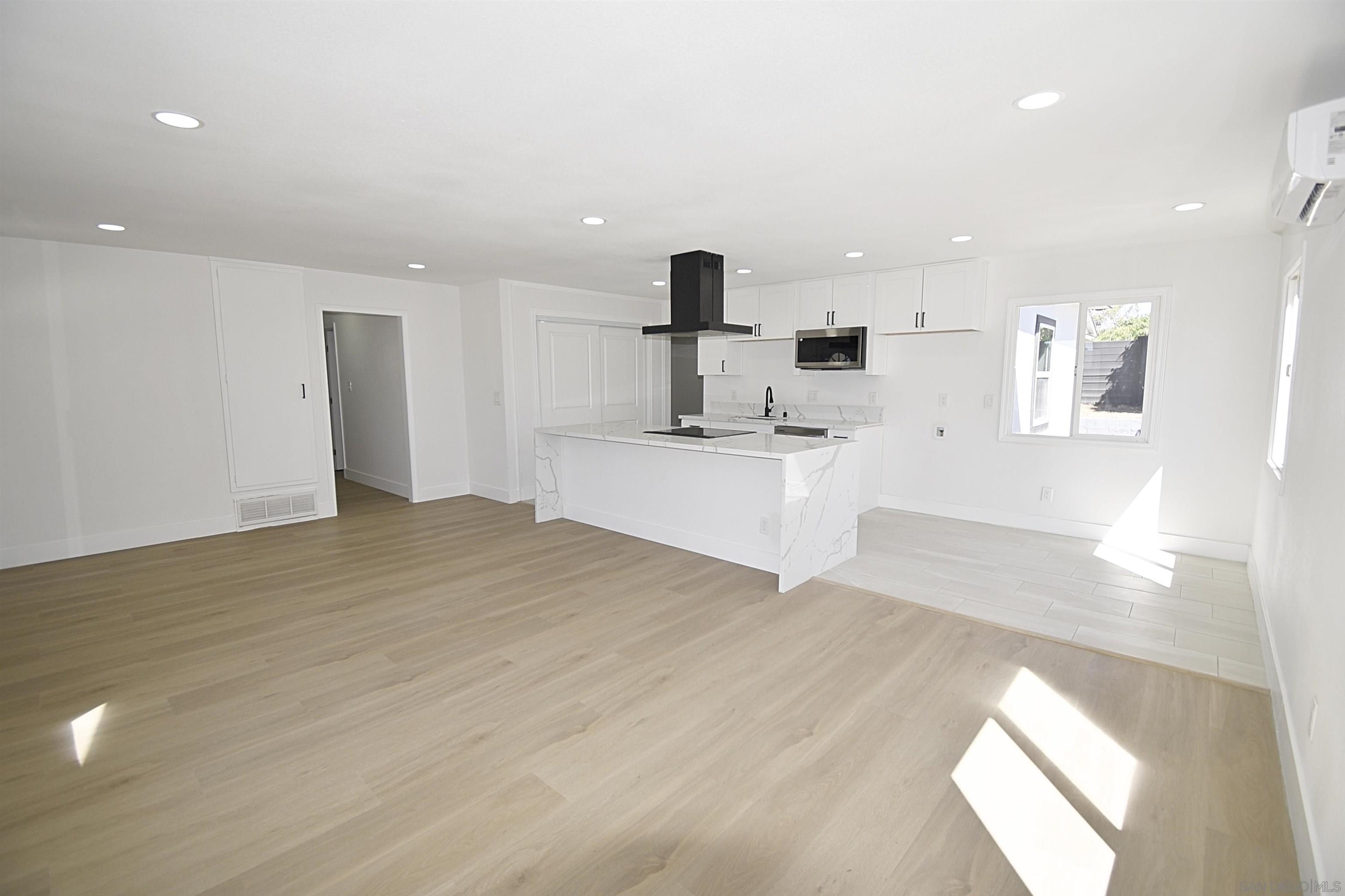 Detail Gallery Image 5 of 49 For 4772  Mount Gaywas, San Diego,  CA 92117 - 5 Beds | 2 Baths