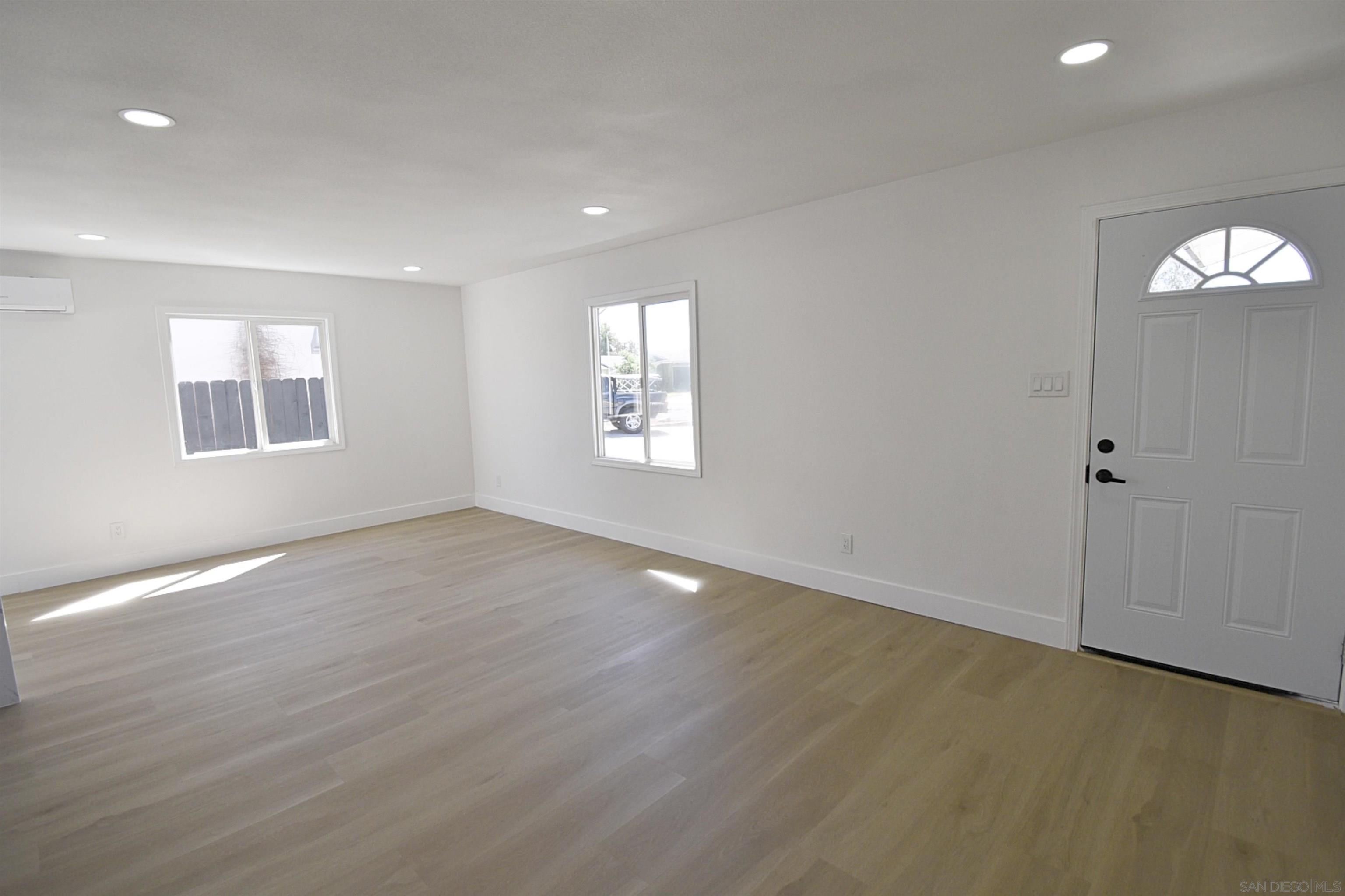 Detail Gallery Image 6 of 49 For 4772  Mount Gaywas, San Diego,  CA 92117 - 5 Beds | 2 Baths