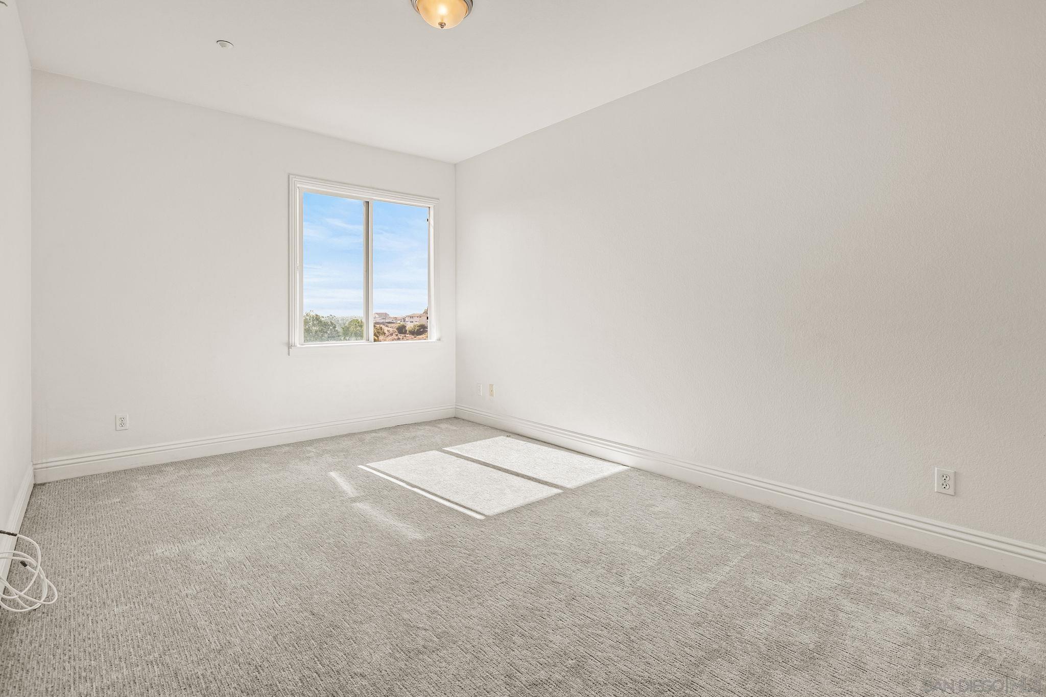 Detail Gallery Image 16 of 23 For 5447  Soho View Ter, San Diego,  CA 92105 - 3 Beds | 2/1 Baths