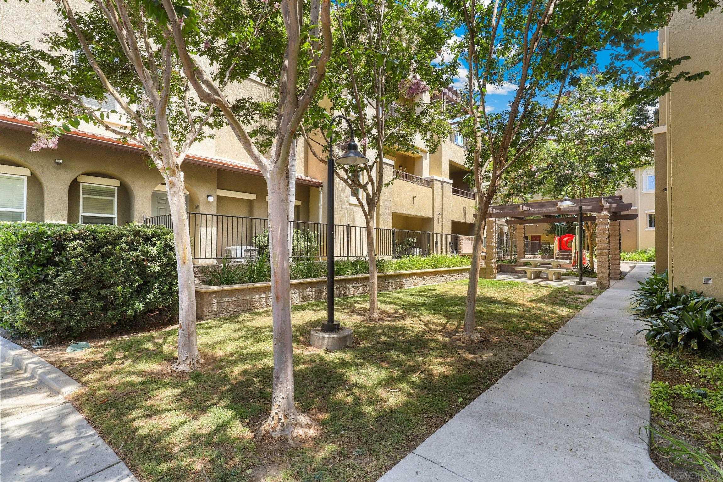 Detail Gallery Image 20 of 23 For 5447  Soho View Ter, San Diego,  CA 92105 - 3 Beds | 2/1 Baths