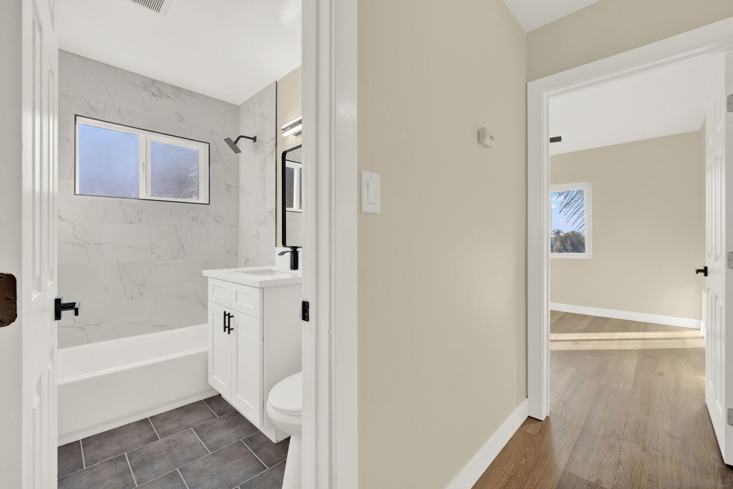 Detail Gallery Image 14 of 25 For 2151  54th, San Diego,  CA 92105 - 2 Beds | 1/1 Baths