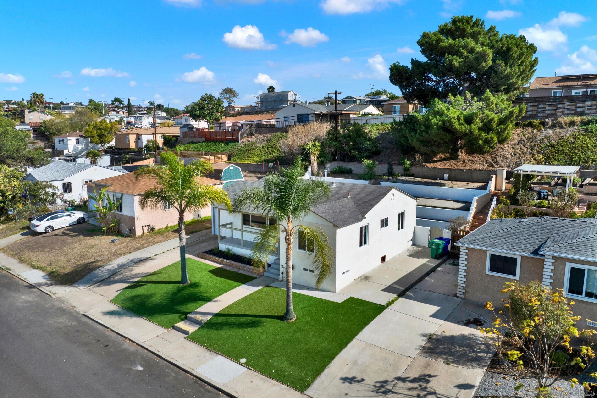 Detail Gallery Image 3 of 25 For 2151  54th, San Diego,  CA 92105 - 2 Beds | 1/1 Baths