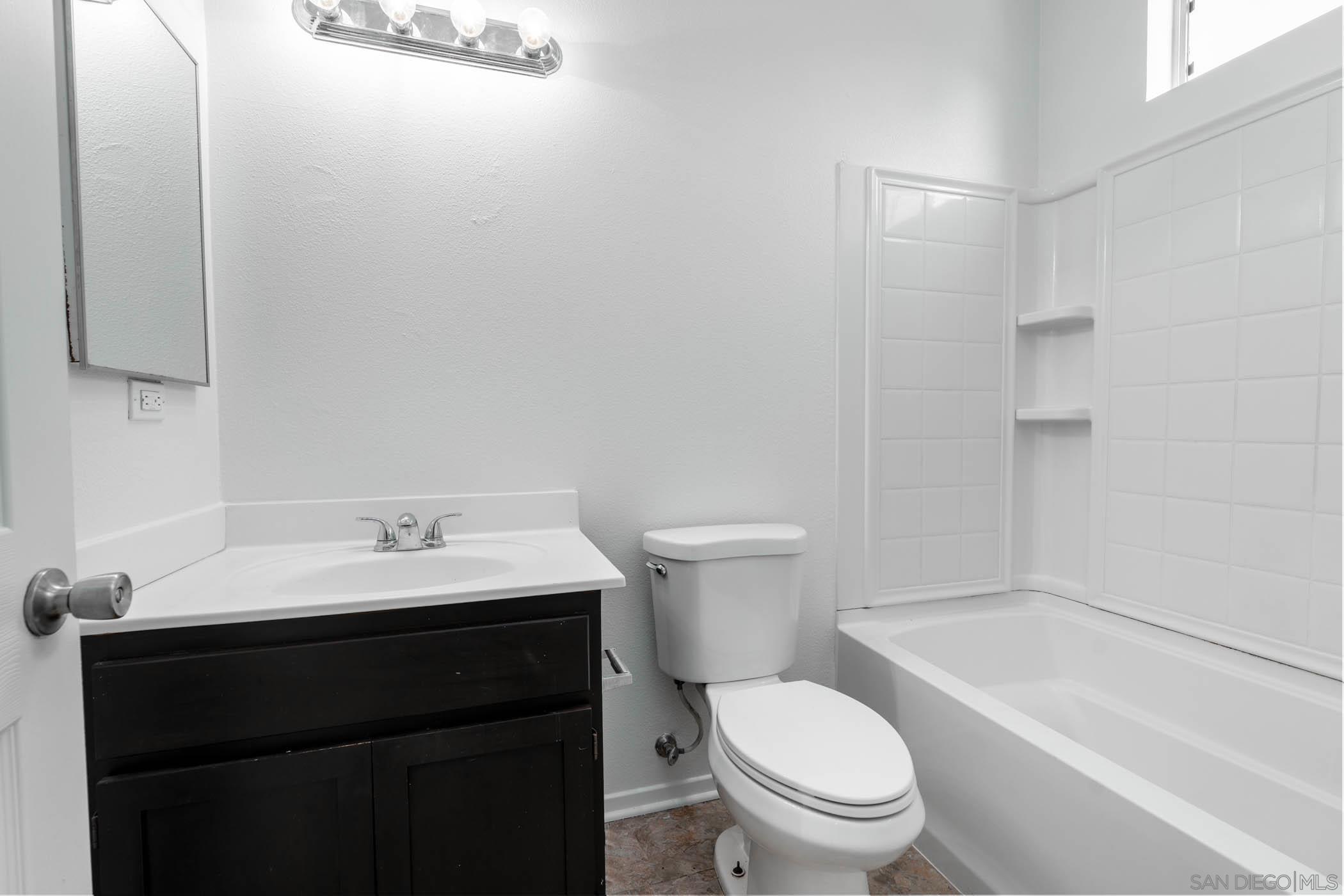 Detail Gallery Image 18 of 30 For 1648  Sweet Gum Place, Chula Vista,  CA 91915 - 3 Beds | 3 Baths