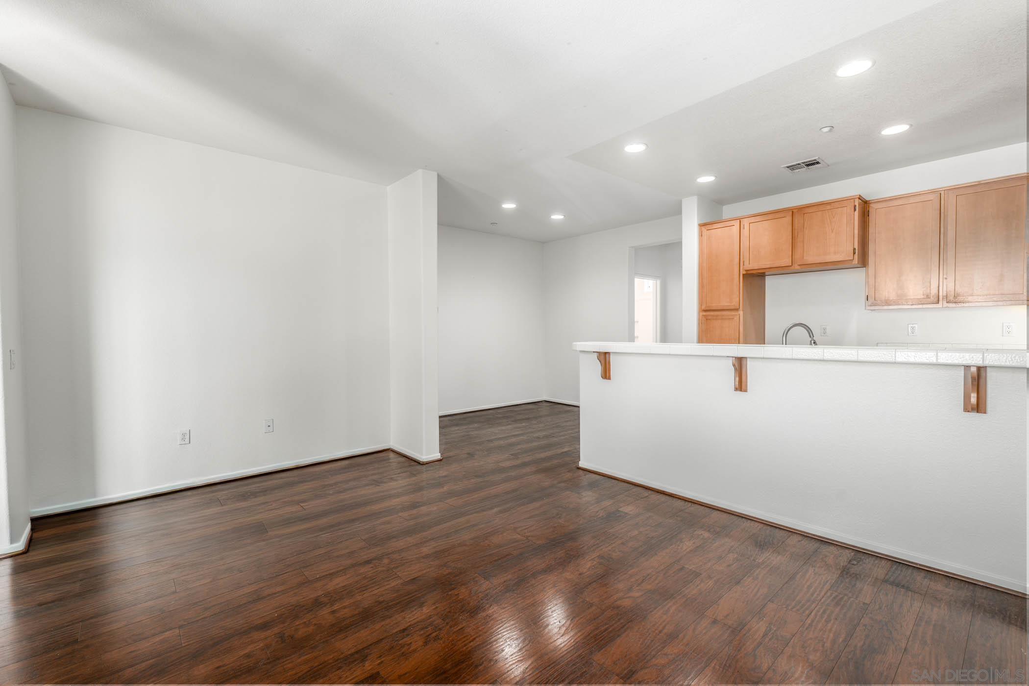 Detail Gallery Image 6 of 30 For 1648  Sweet Gum Place, Chula Vista,  CA 91915 - 3 Beds | 3 Baths