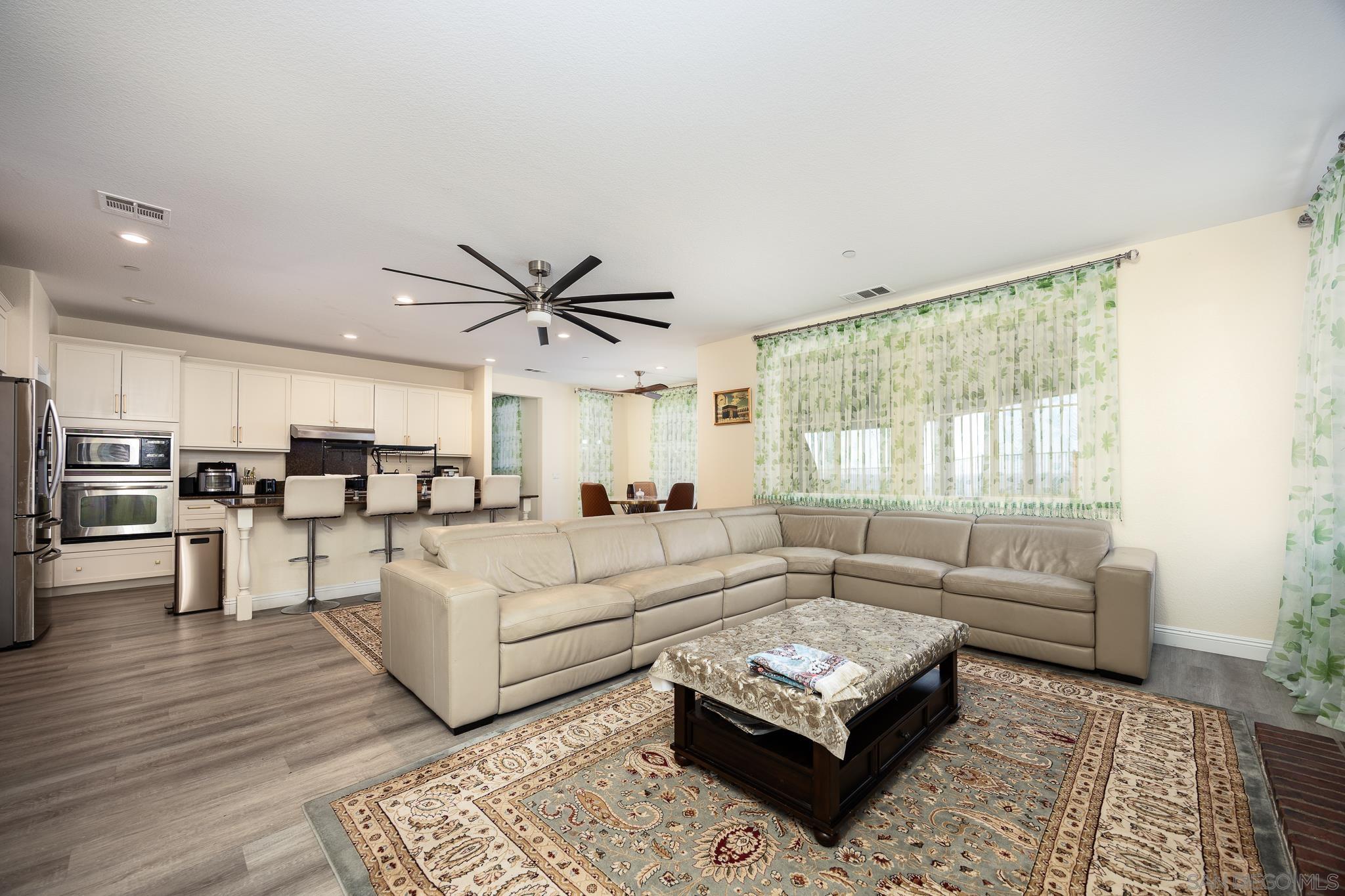 Detail Gallery Image 16 of 44 For 5120  Sevilla St, Santee,  CA 92071 - 5 Beds | 4/1 Baths