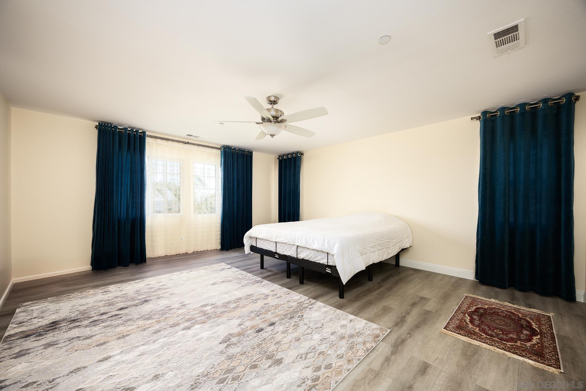 Detail Gallery Image 22 of 44 For 5120  Sevilla St, Santee,  CA 92071 - 5 Beds | 4/1 Baths