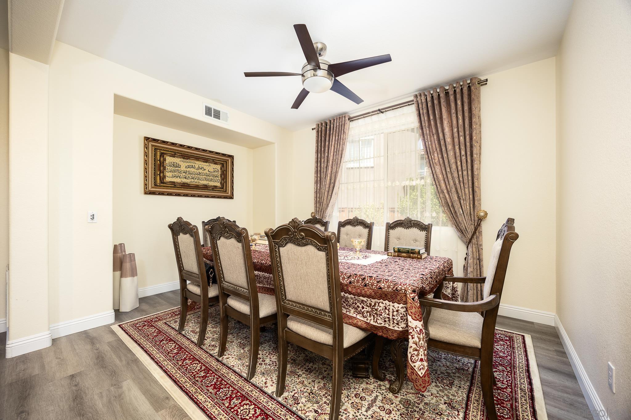 Detail Gallery Image 8 of 44 For 5120  Sevilla St, Santee,  CA 92071 - 5 Beds | 4/1 Baths