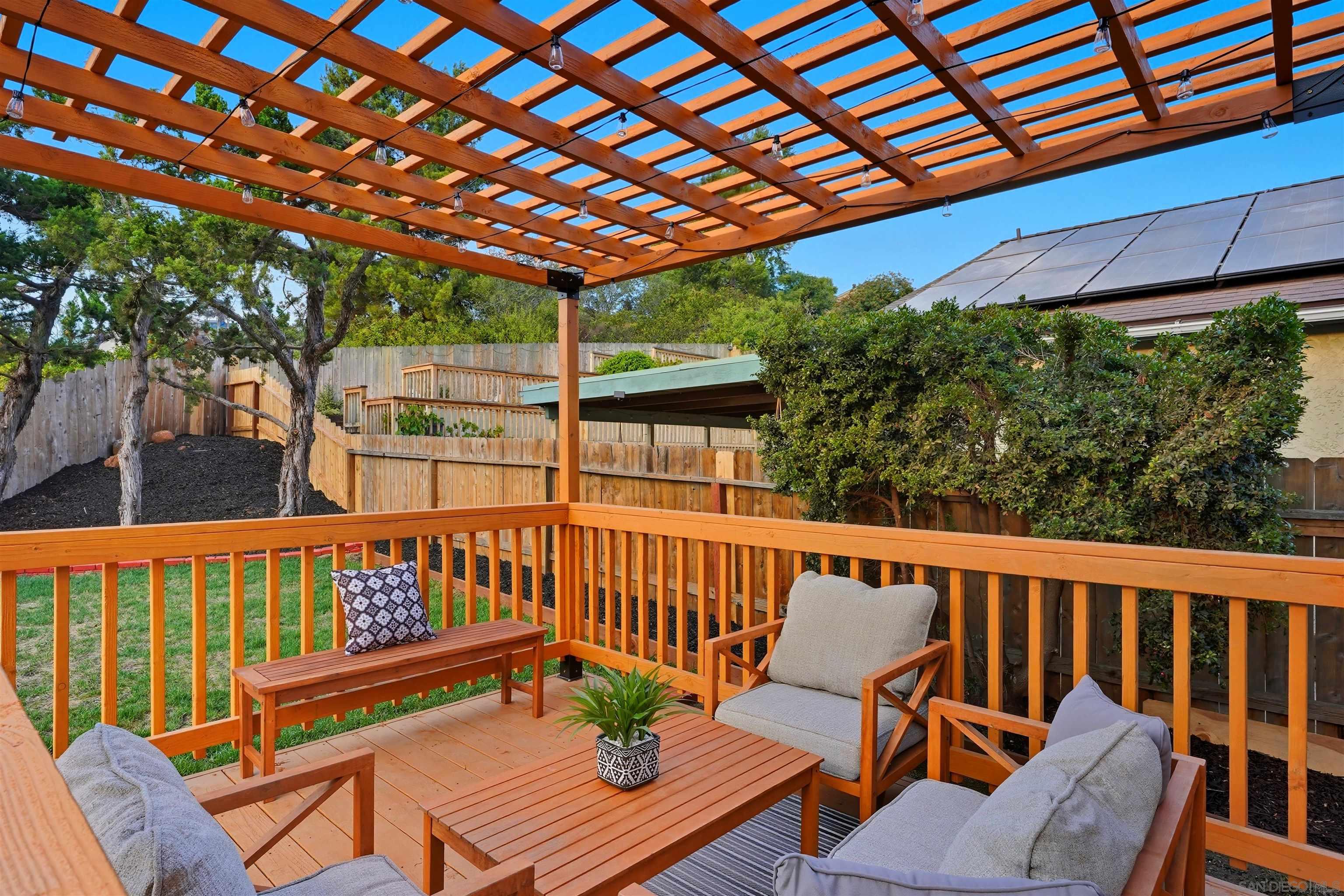 Detail Gallery Image 22 of 28 For 9562  Benavente St, San Diego,  CA 92129 - 5 Beds | 3/1 Baths