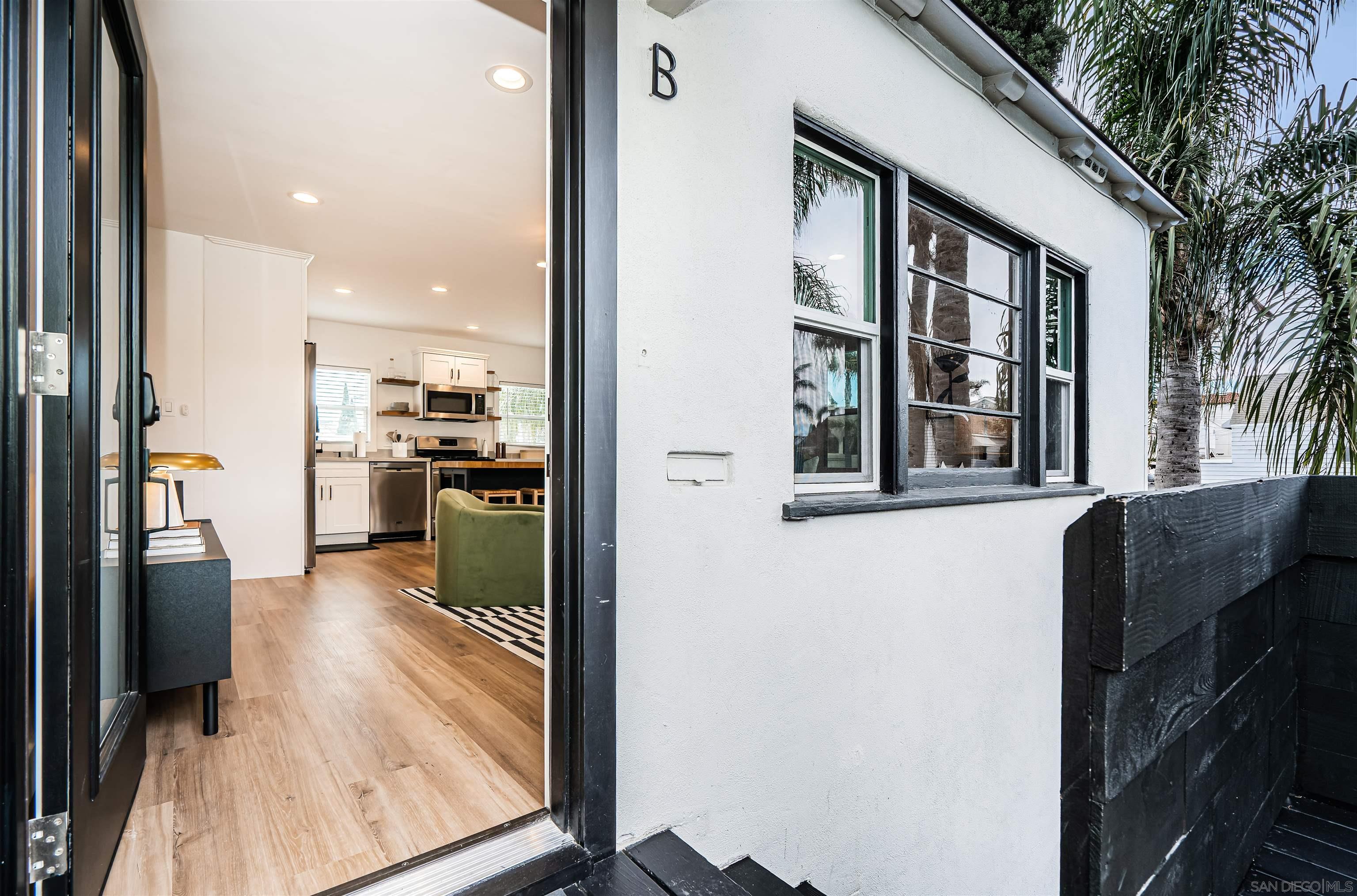 Detail Gallery Image 11 of 52 For 1001-11  3rd Street, Coronado,  CA 92118 - – Beds | – Baths