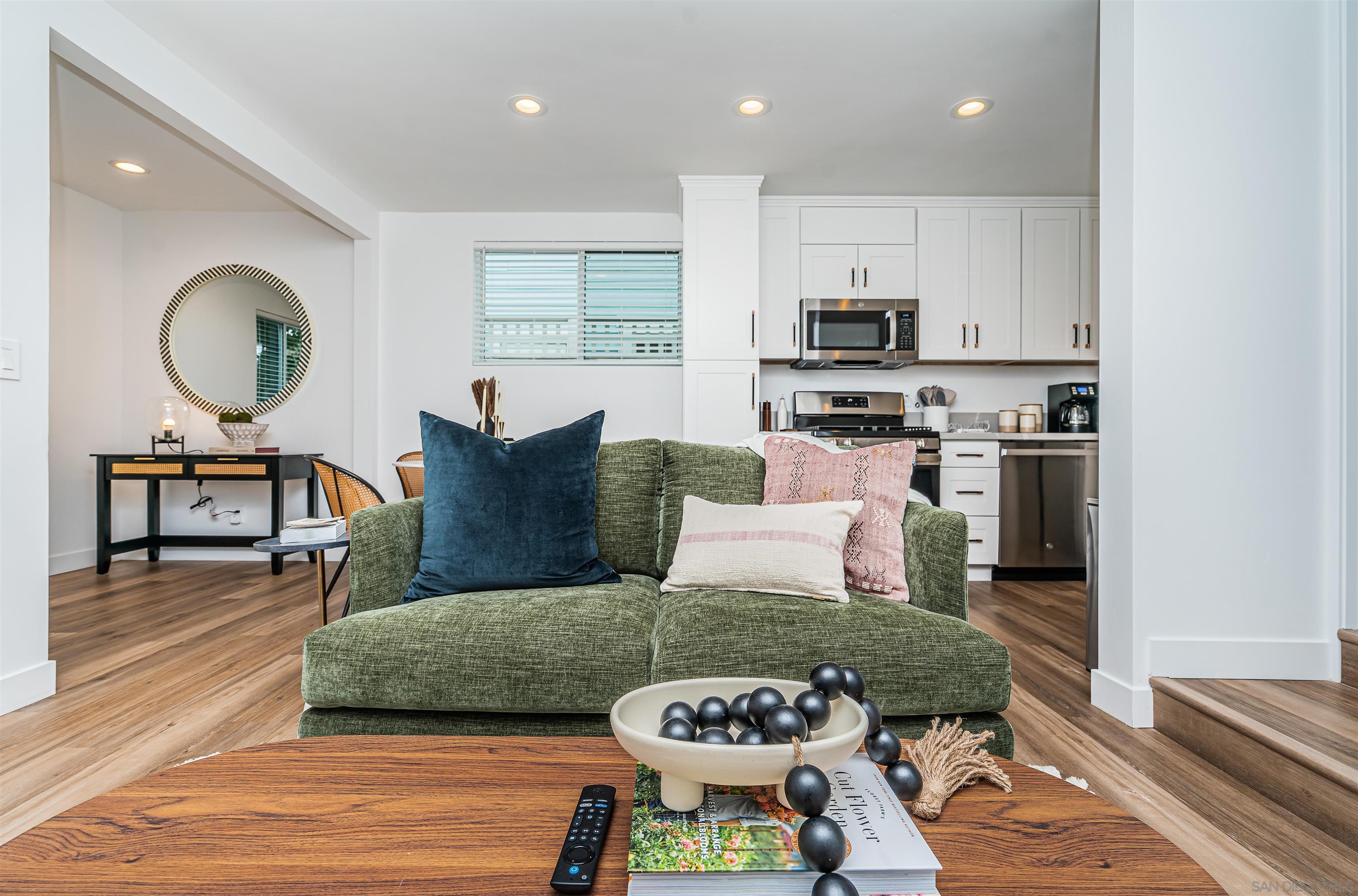 Detail Gallery Image 17 of 52 For 1001-11  3rd Street, Coronado,  CA 92118 - – Beds | – Baths