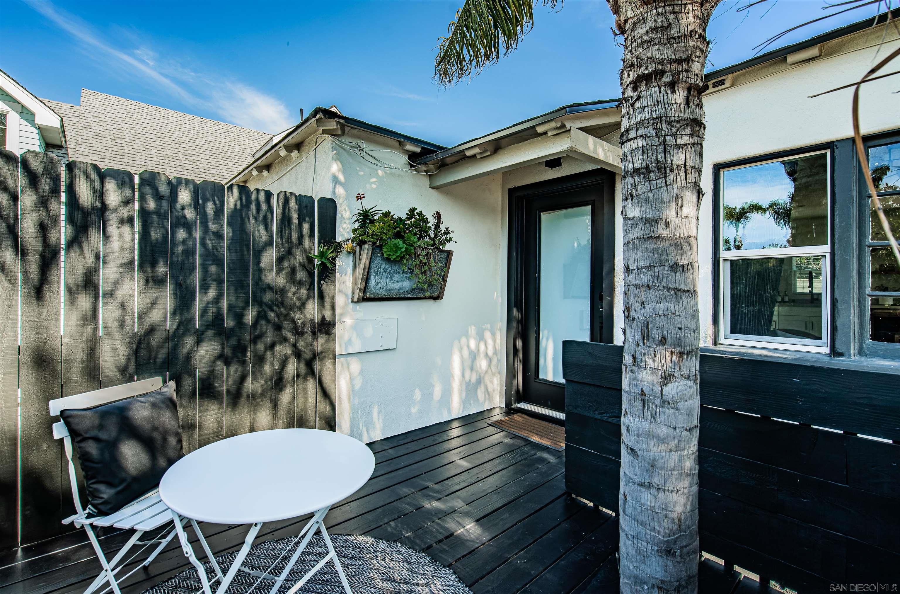 Detail Gallery Image 3 of 52 For 1001-11  3rd Street, Coronado,  CA 92118 - – Beds | – Baths