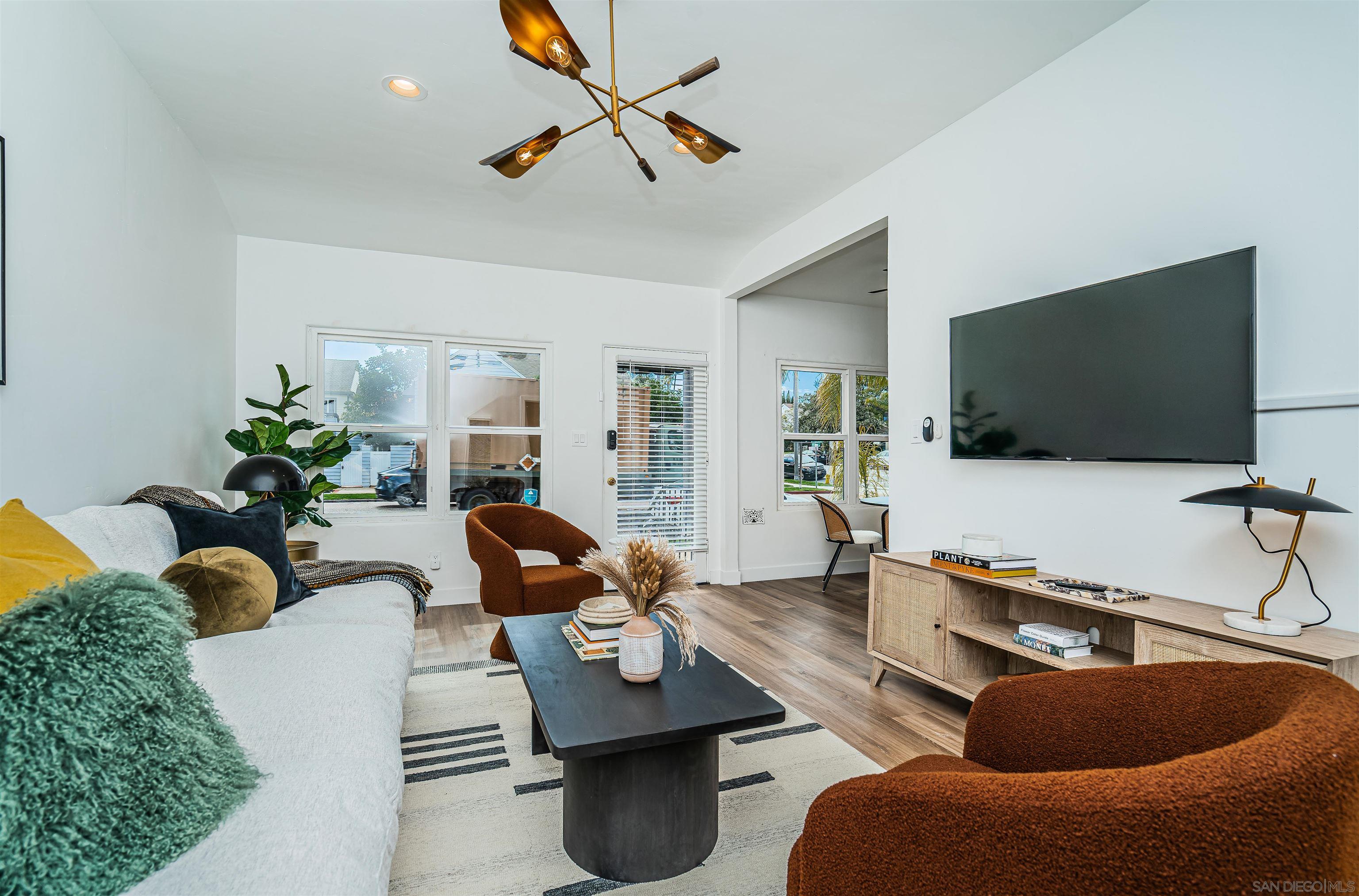 Detail Gallery Image 46 of 52 For 1001-11  3rd Street, Coronado,  CA 92118 - – Beds | – Baths