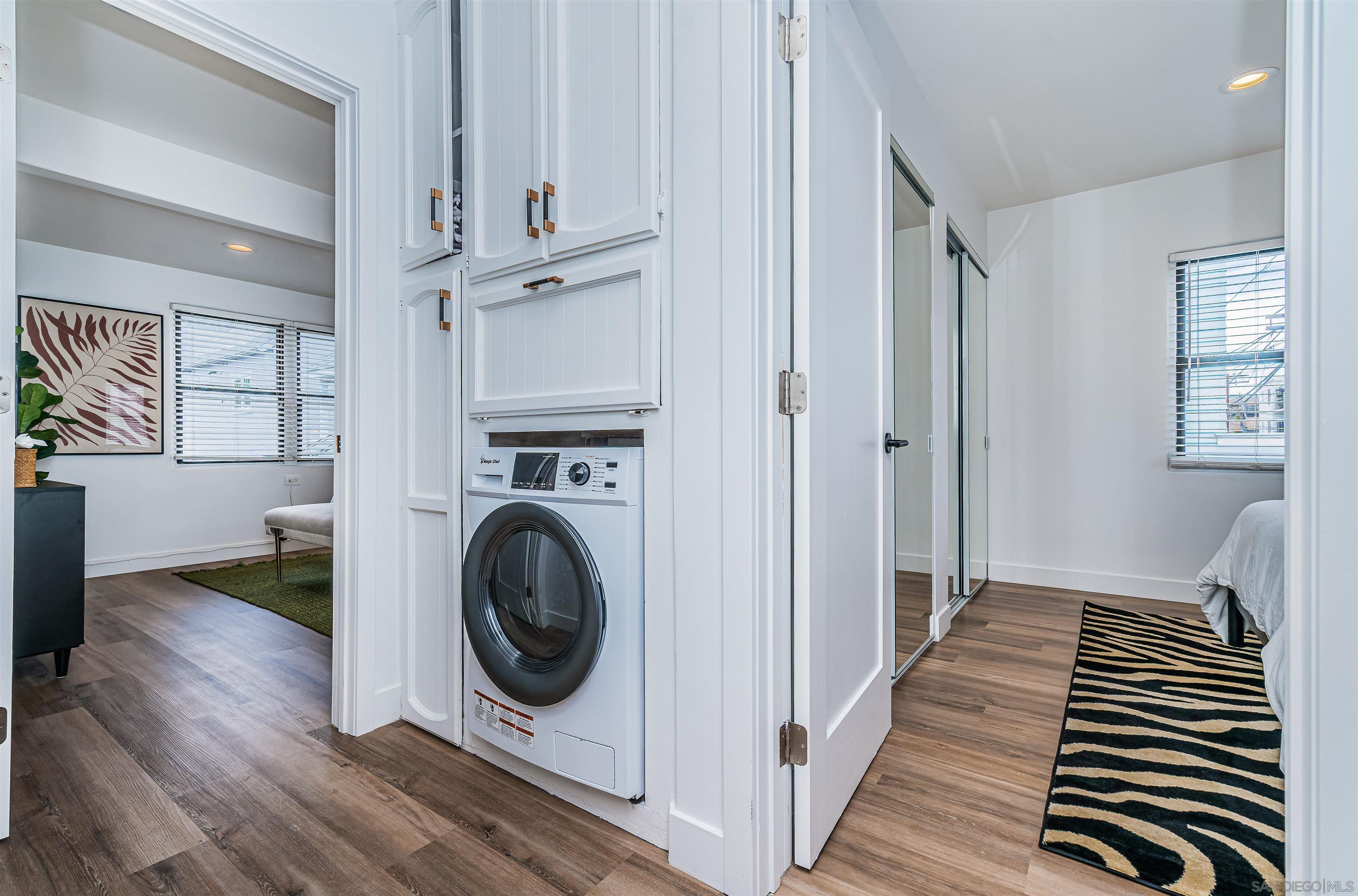 Detail Gallery Image 7 of 52 For 1001-11  3rd Street, Coronado,  CA 92118 - – Beds | – Baths