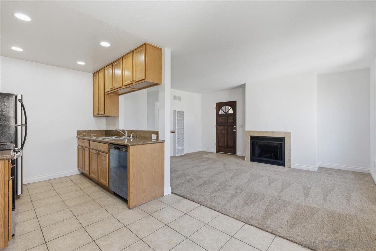 Detail Gallery Image 9 of 30 For 3846  38th St  #5,  San Diego,  CA 92105 - 2 Beds | 2 Baths