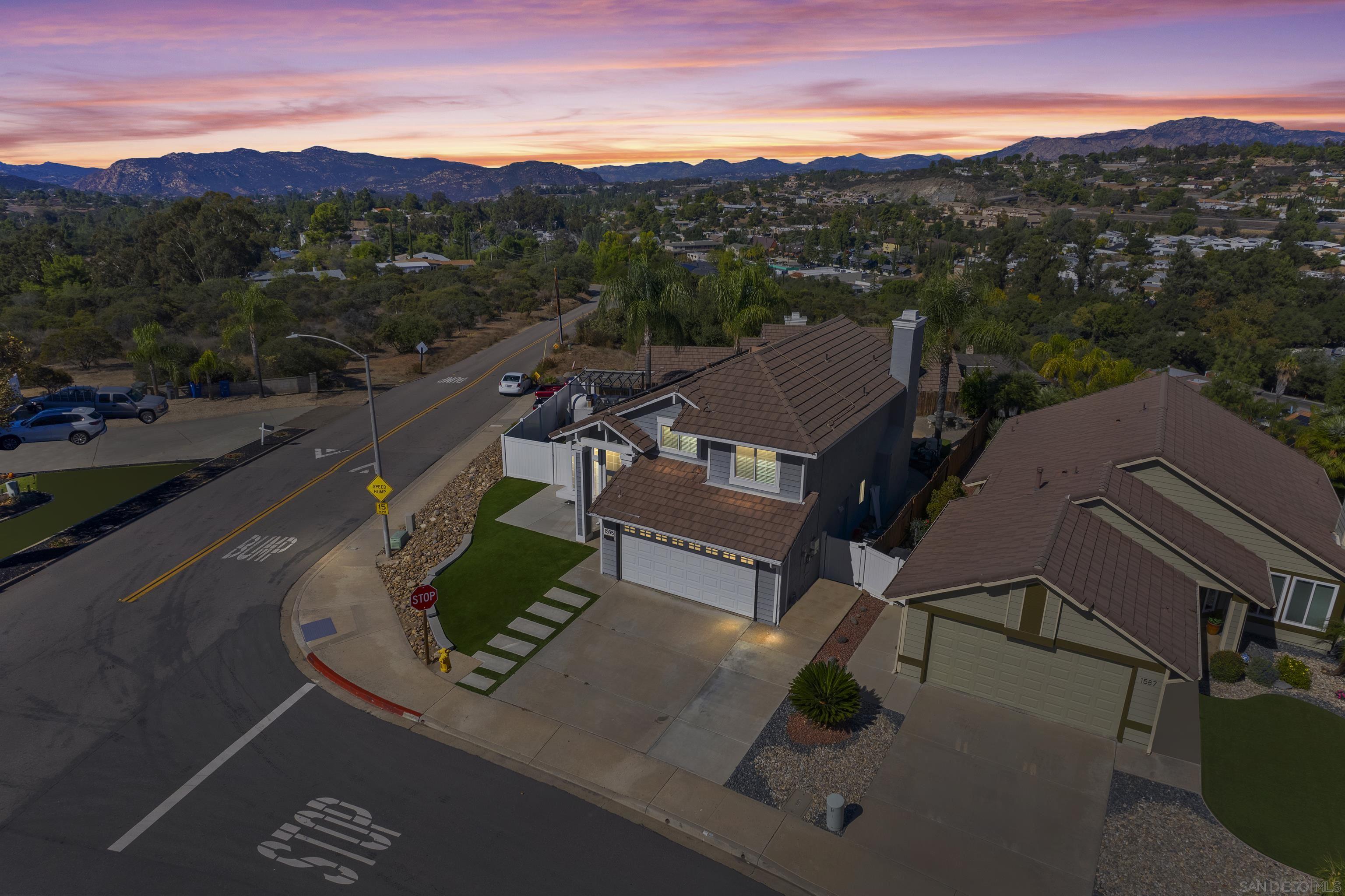 Front Image Thumbnail for SD250043442