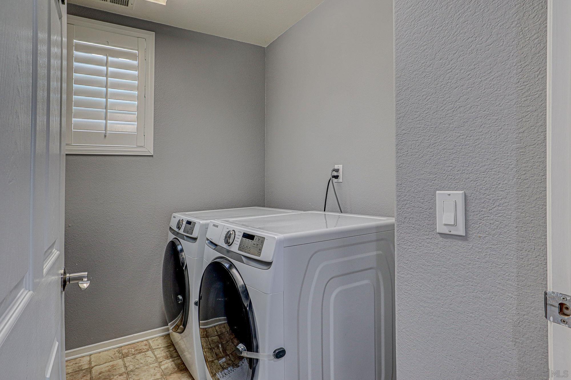 Detail Gallery Image 16 of 26 For 1526  Caminito Sicilia, Chula Vista,  CA 91915 - 3 Beds | 2/1 Baths