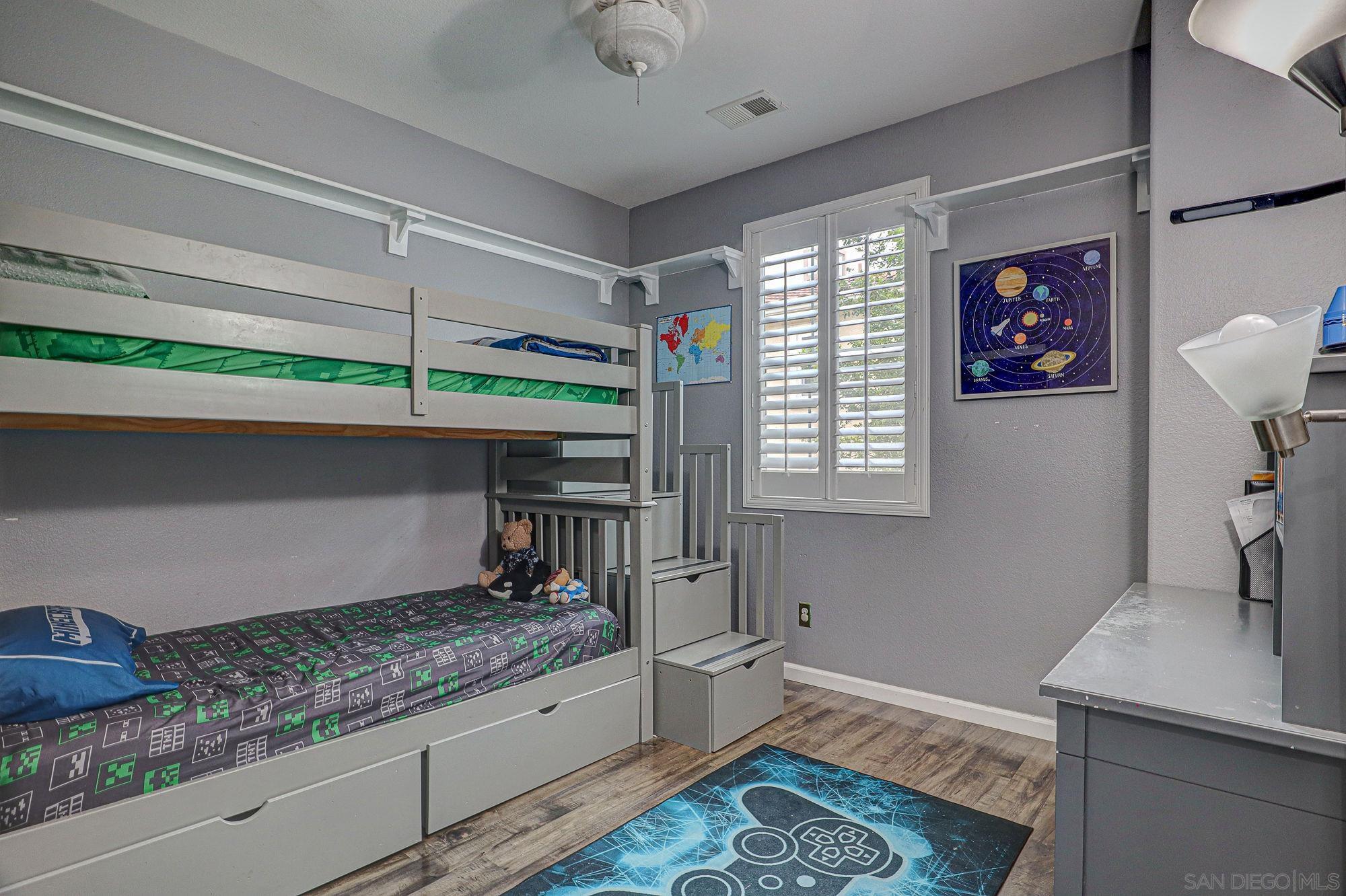 Detail Gallery Image 17 of 26 For 1526  Caminito Sicilia, Chula Vista,  CA 91915 - 3 Beds | 2/1 Baths