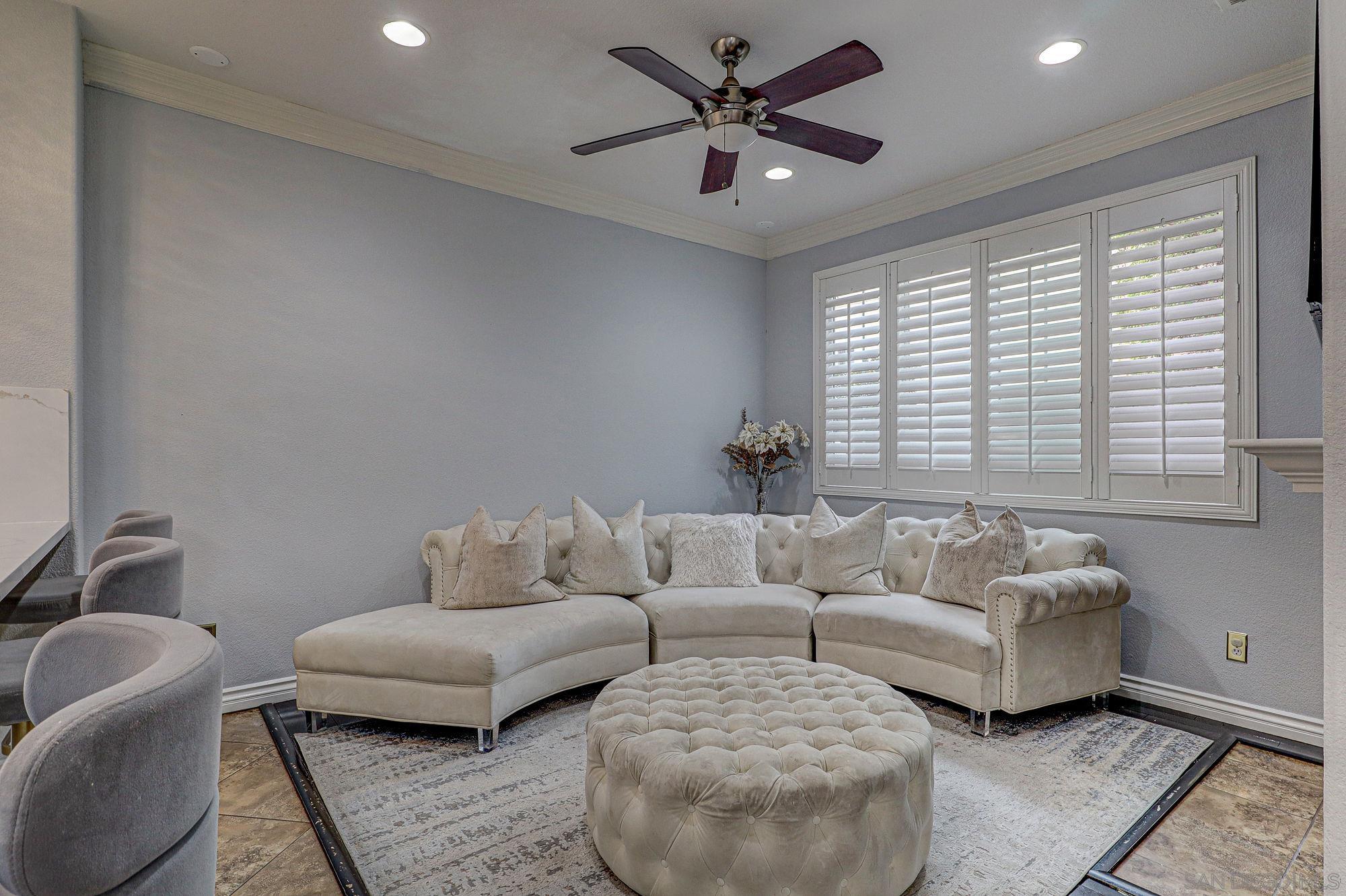 Detail Gallery Image 5 of 26 For 1526  Caminito Sicilia, Chula Vista,  CA 91915 - 3 Beds | 2/1 Baths